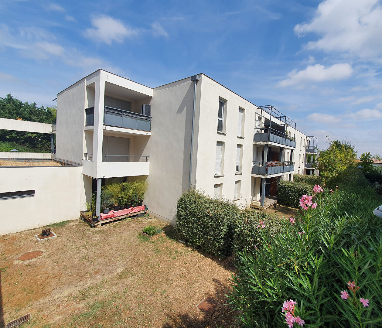 Appartement Tolosan T3 63m2, avec terrasses, un garage