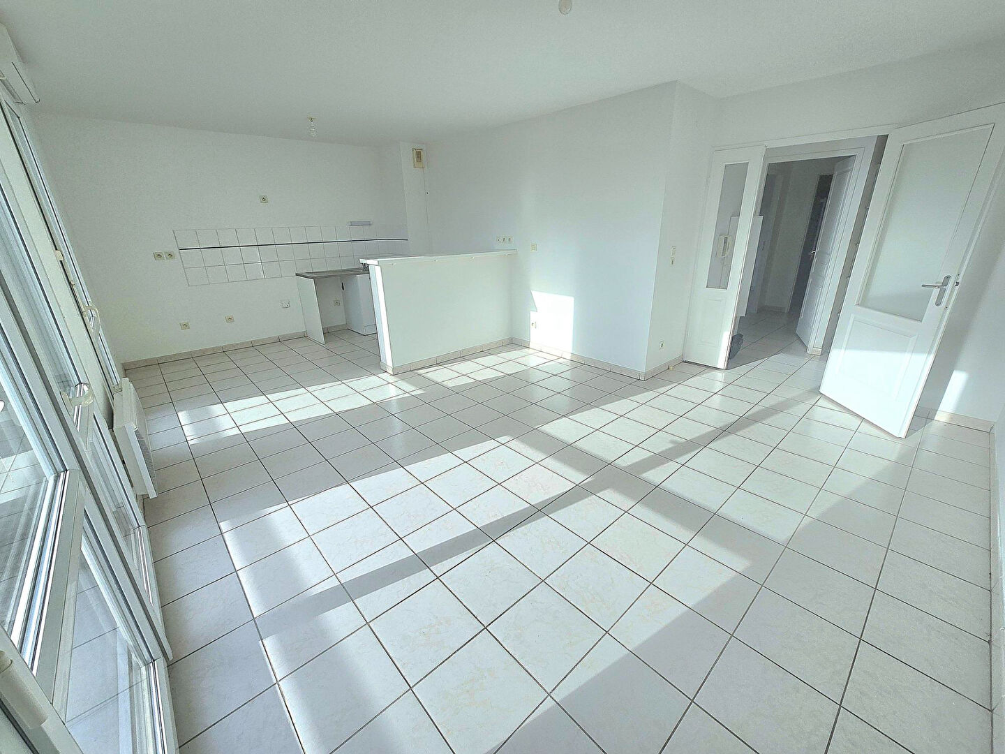 Cugnaux 31170 Agréable T3 récent de 61.76m² terrasse de 8.71m² en 2ème et dernier étage une place de parking en sous sol proche des commerces