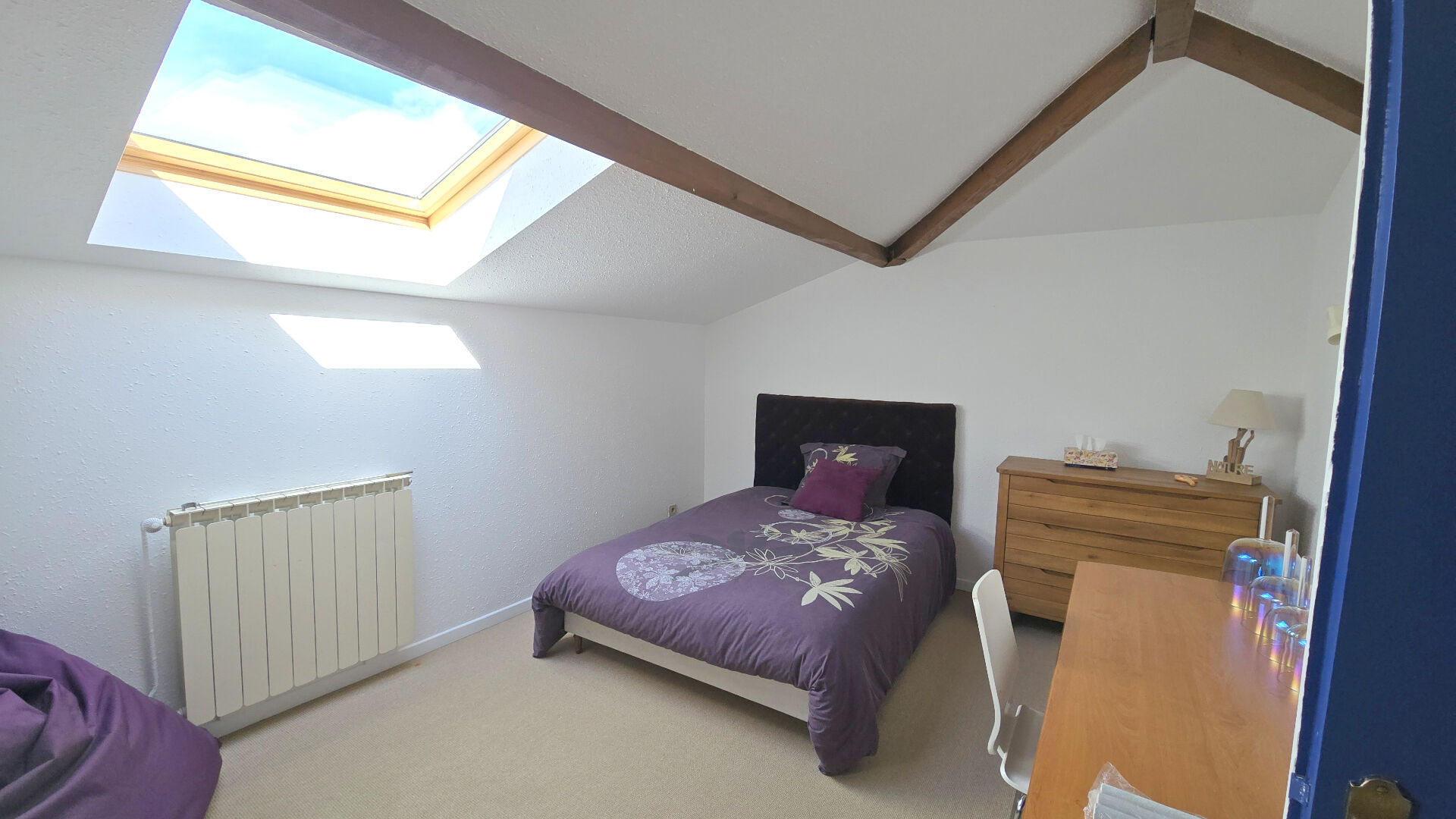 Maison L Isle Jourdain 240 m2 sur un terrain arboré de 4075m², garages, piscine, vue imprenable