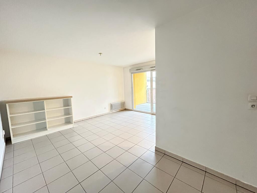 Toulouse 31200 Quartier Bonnefoy SANS FRAIS AGENCE  Agréable T3 Récent de 64.40 m² avec Terrasse, place de parking