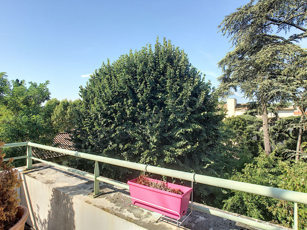 VALENCE Parc Montplaisir T3 de 87 m2 + terrasse + stationnement