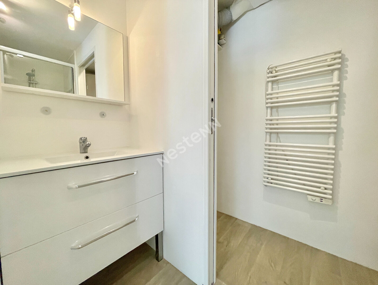 *RARE* T3 Renove en RDJ QUARTIER DES PLAINES GARAGE FERME