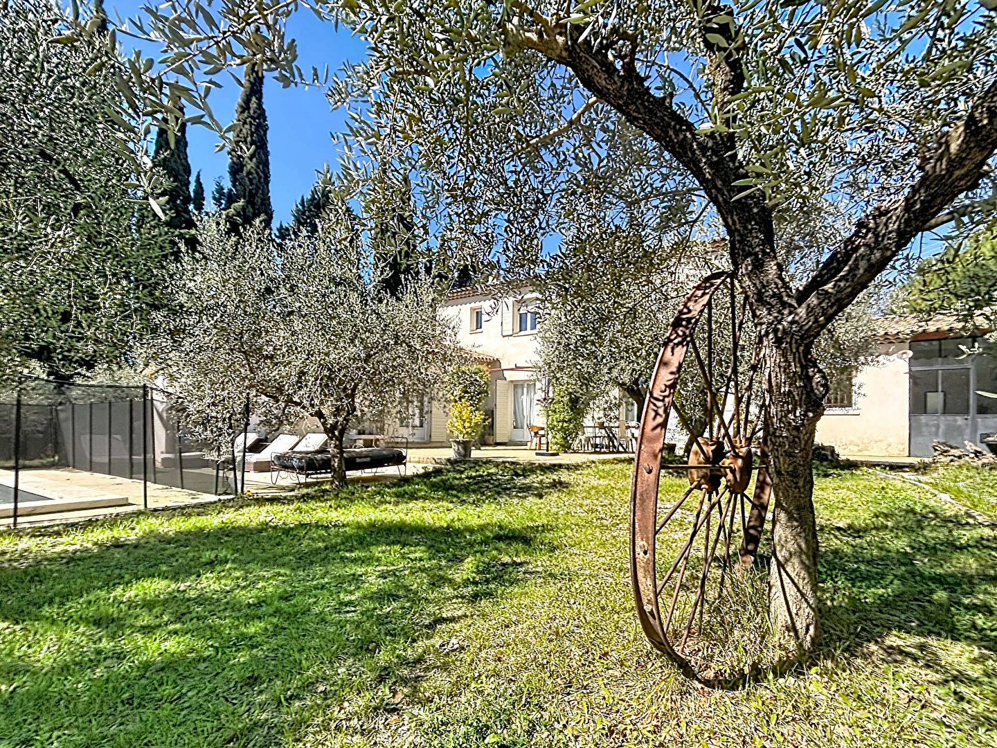 Maison 8 pièces 200 m² · à Ventabren · 200 m² · 1 199 000 €