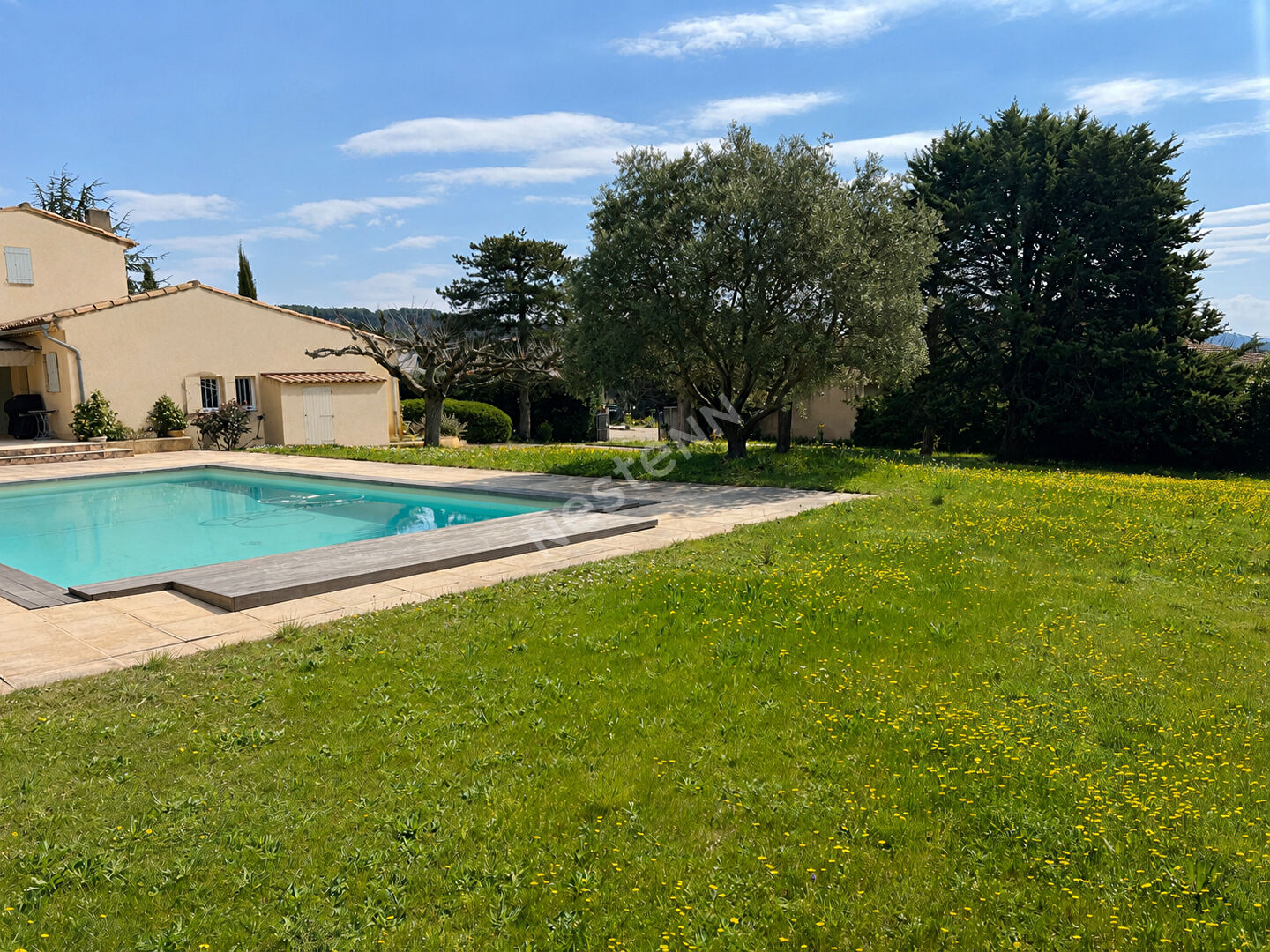 Maison 5 pièces 180 m² · à Lourmarin · 180 m² · 840 000 €