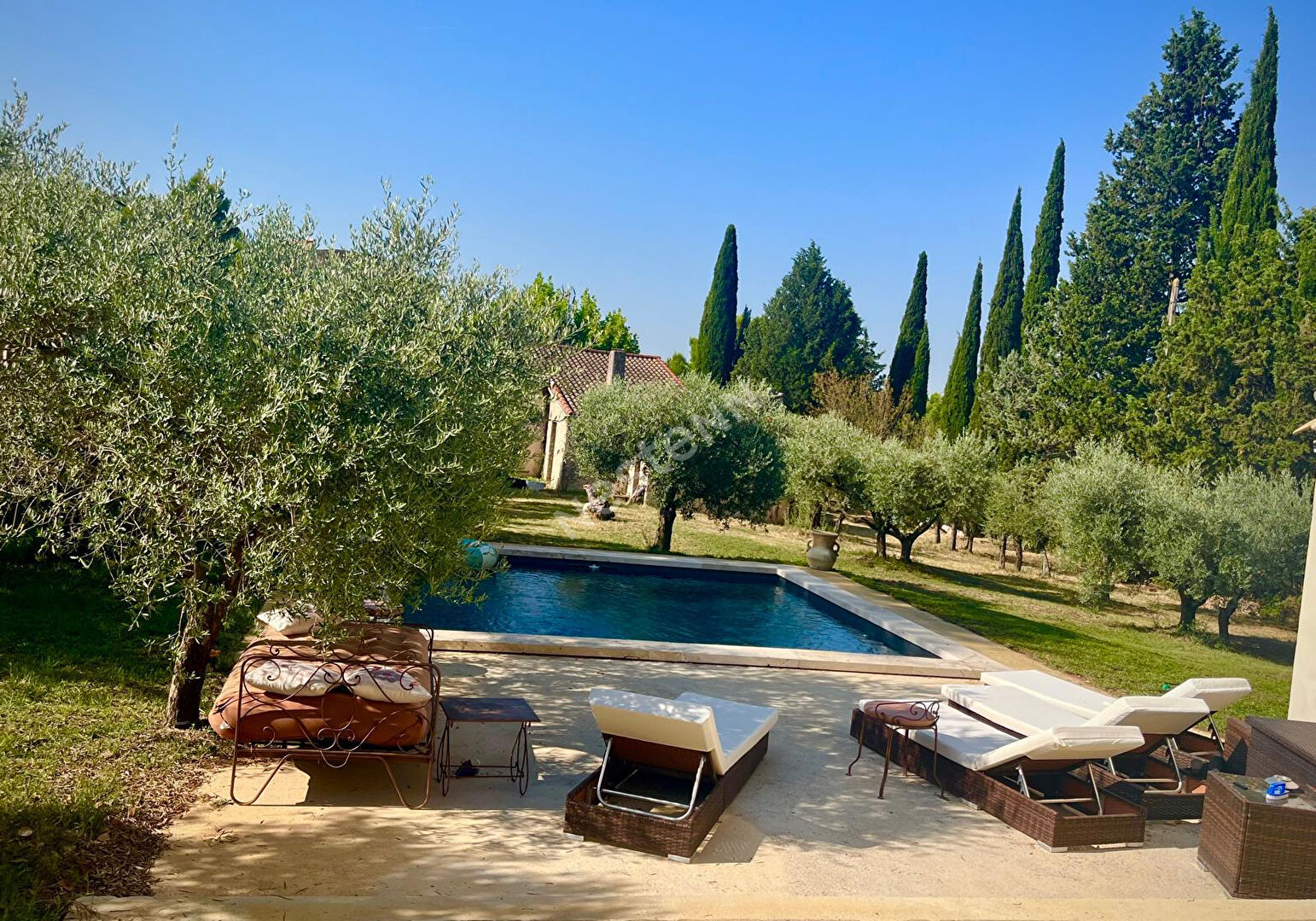 Maison 8 pièces 200 m² · à Ventabren · 200 m² · 1 199 000 €