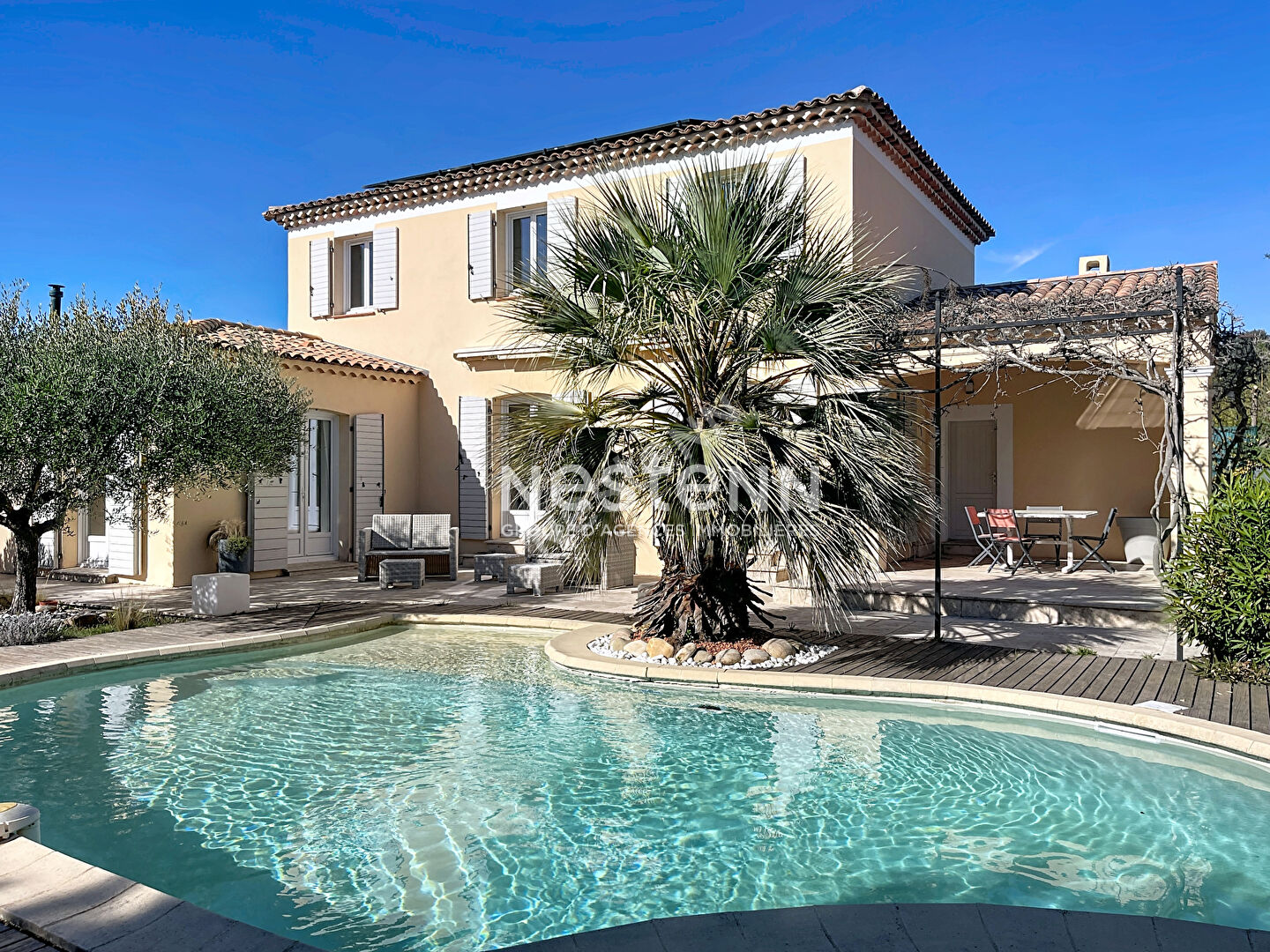 Maison 6 pièces 156 m² · à La Motte D Aigues · 156 m² · 589 000 €