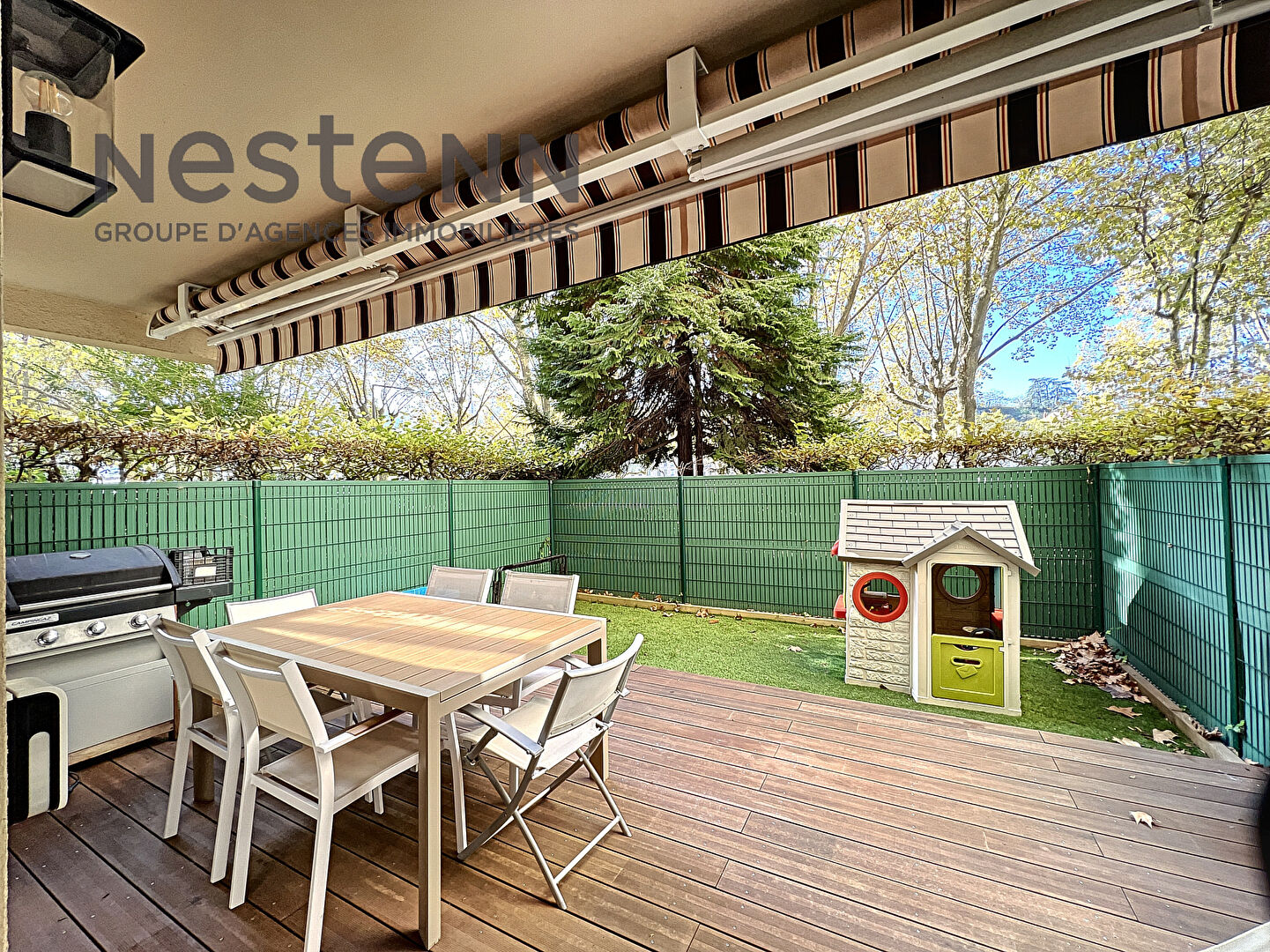 Croix Rousse Quai de Saone T4 renove et traversant avec terrasse de 30m2 Parking