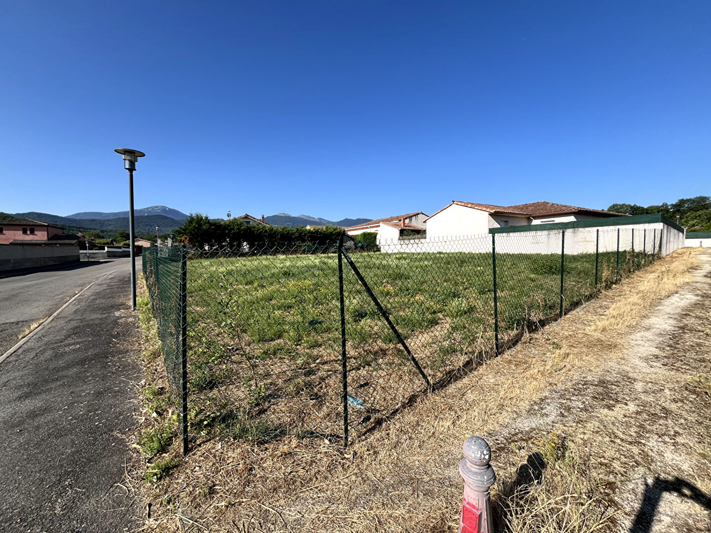 LAVELANET TERRAIN VIABILISÉ 639 m2 · 47 000 €
