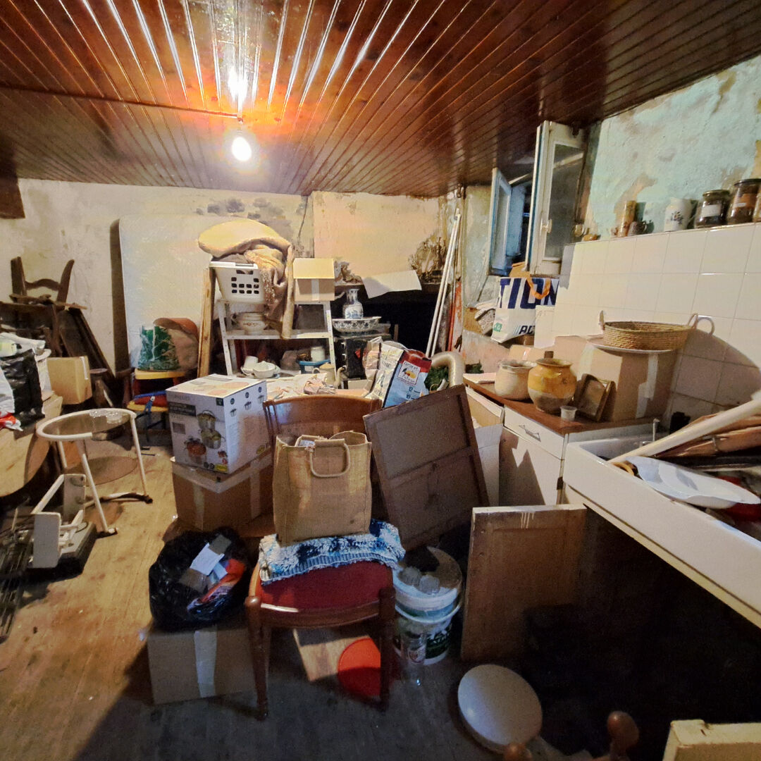 A VENDRE CHALABRE MAISON DE VILLAGE  + GARAGE + JARDIN