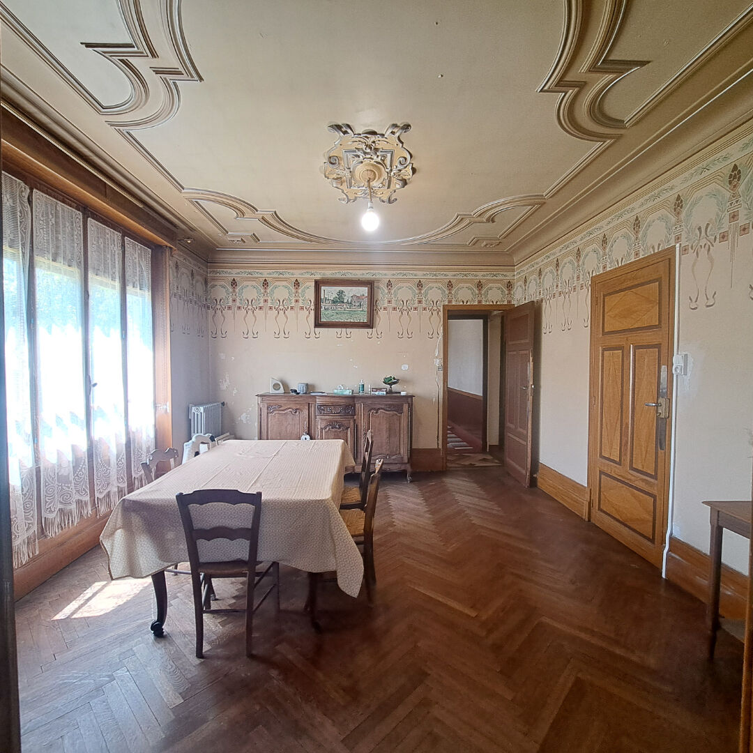 Maison 13 pièces 302 m² · à Lavelanet · 302 m² · 179 000 €