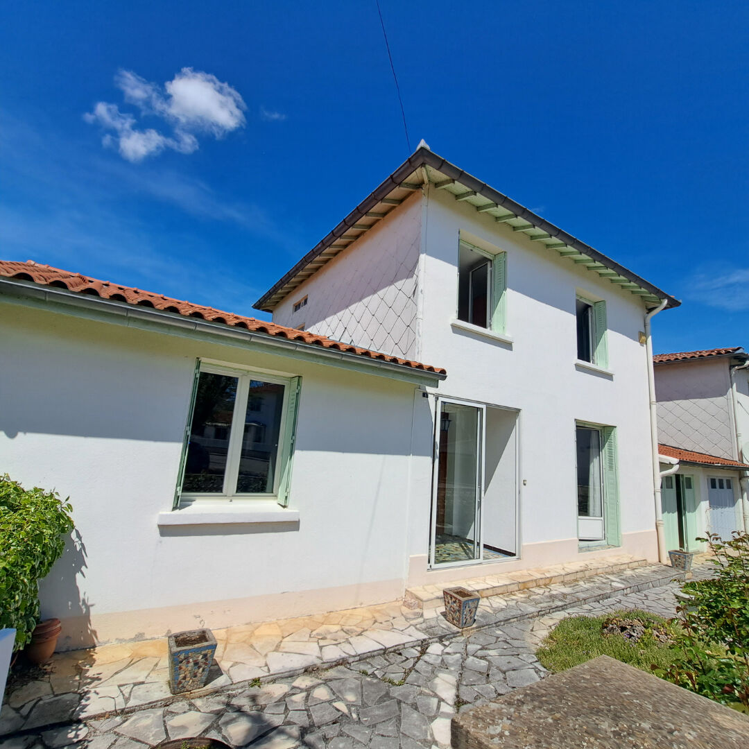 Maison 5 pièces 120 m² · à Lavelanet · 120 m² · 135 000 €