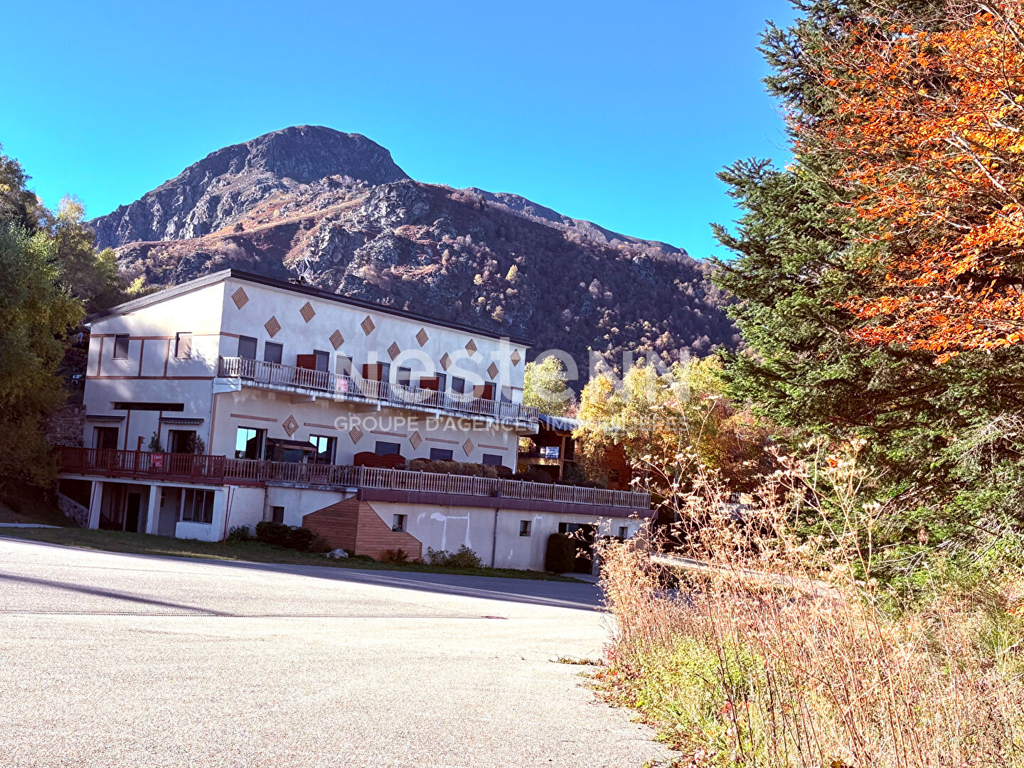 A VENDRE MONTS D'OLMES APPARTEMENT / TERRASSE 116 M² / GARAGE