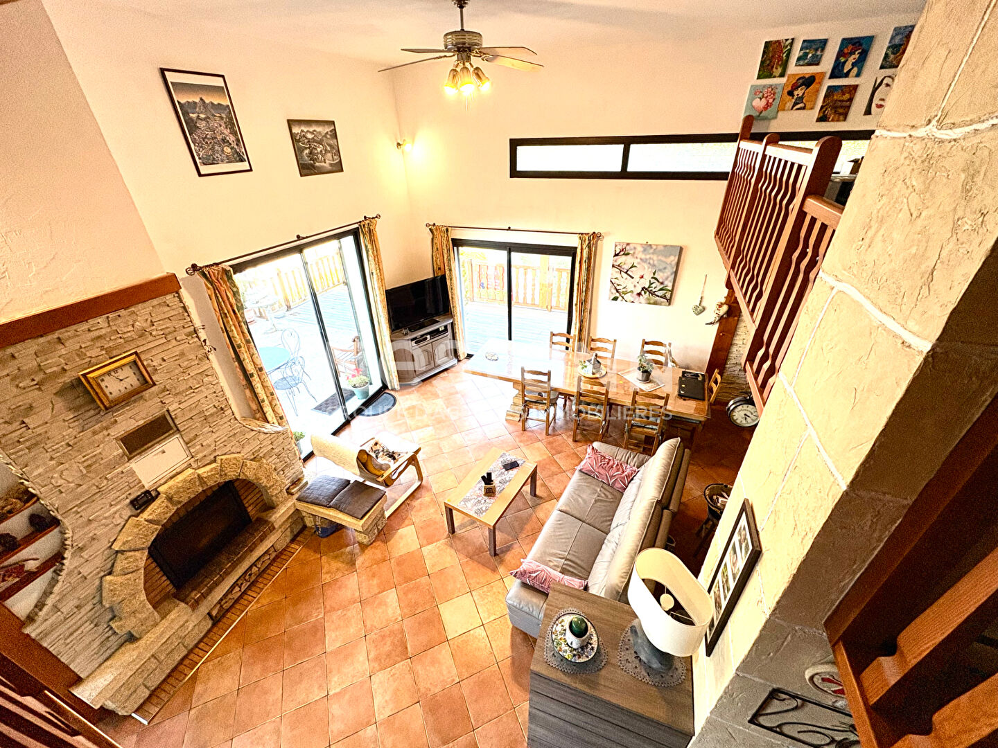 A VENDRE MONTS D'OLMES APPARTEMENT / TERRASSE 116 M² / GARAGE