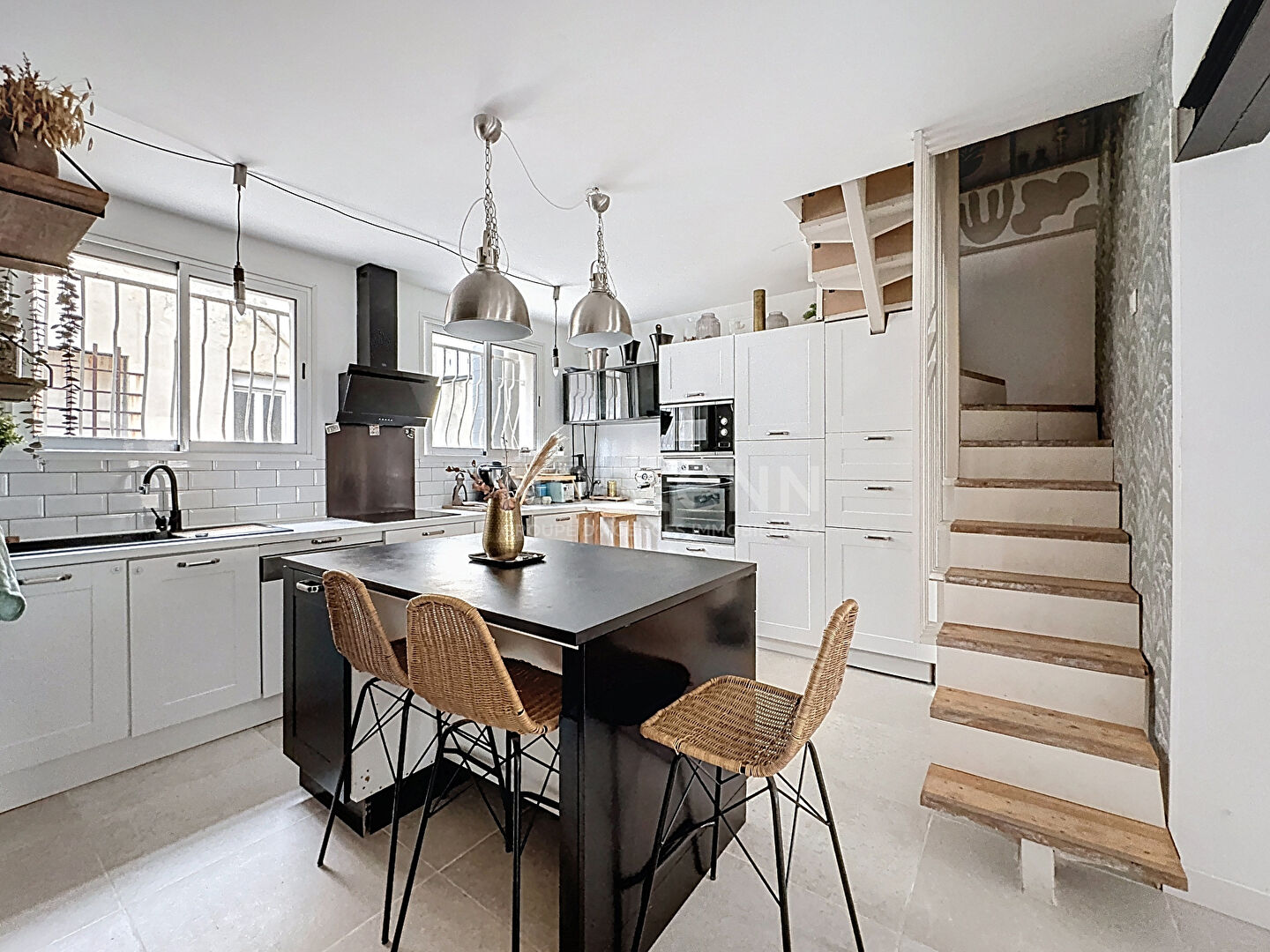 LE GRAU DU ROI - MAISON P5 DE 145.77 M² EN EXCELLENT ÉTAT - SECTEUR CENTRE VILLE