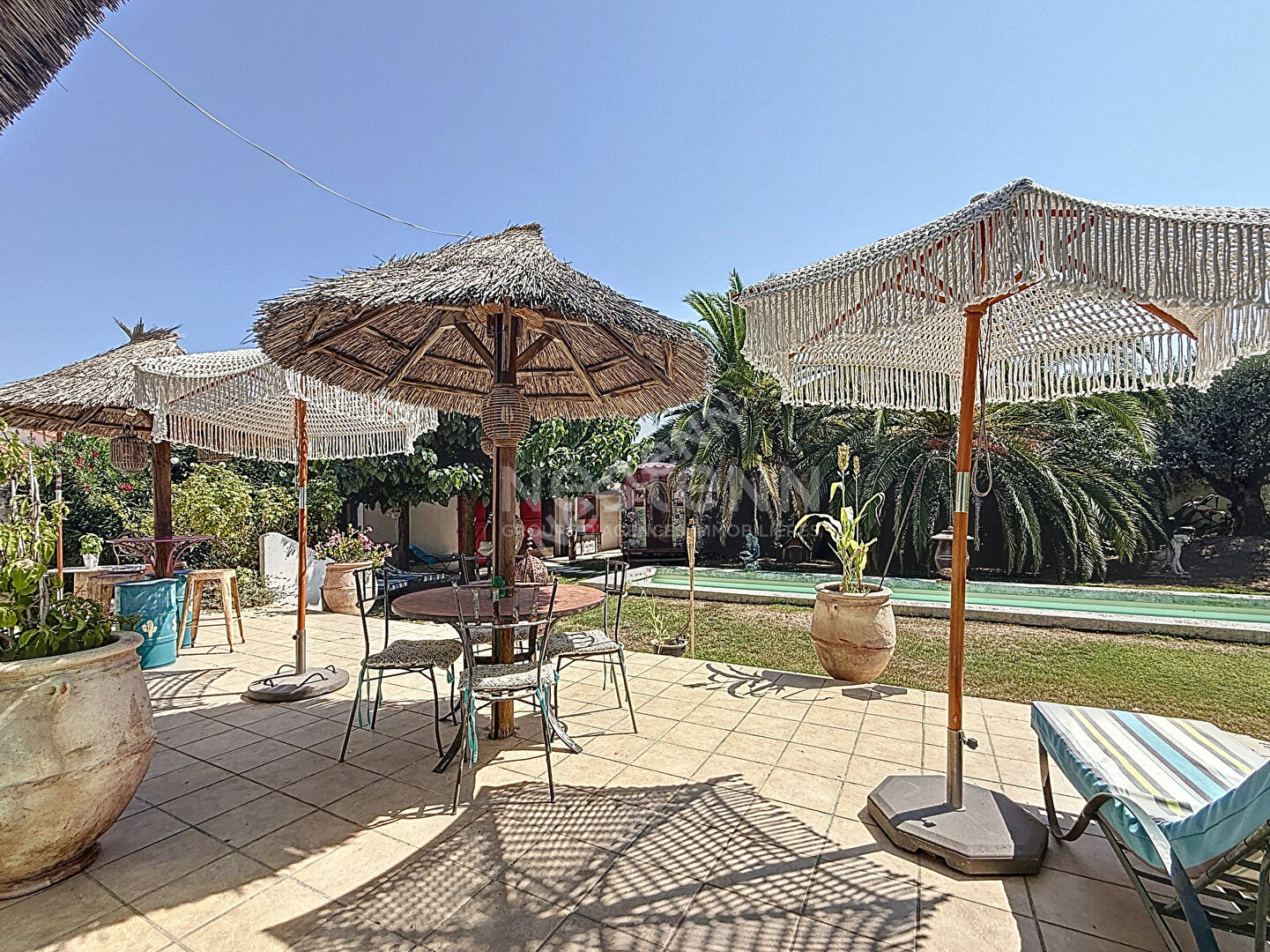 Élégante Maison à Vendre à Port Camargue - Un Havre de Paix