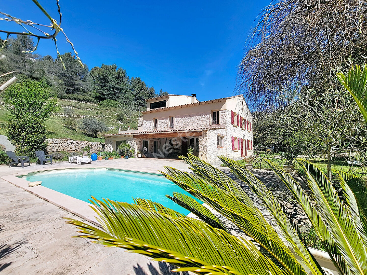 Propriété d'exception au coeur de la nature - Mas en pierre de 1820 rénové, autonome sur 3 hectares de foret dans les hauteurs d'Allauch