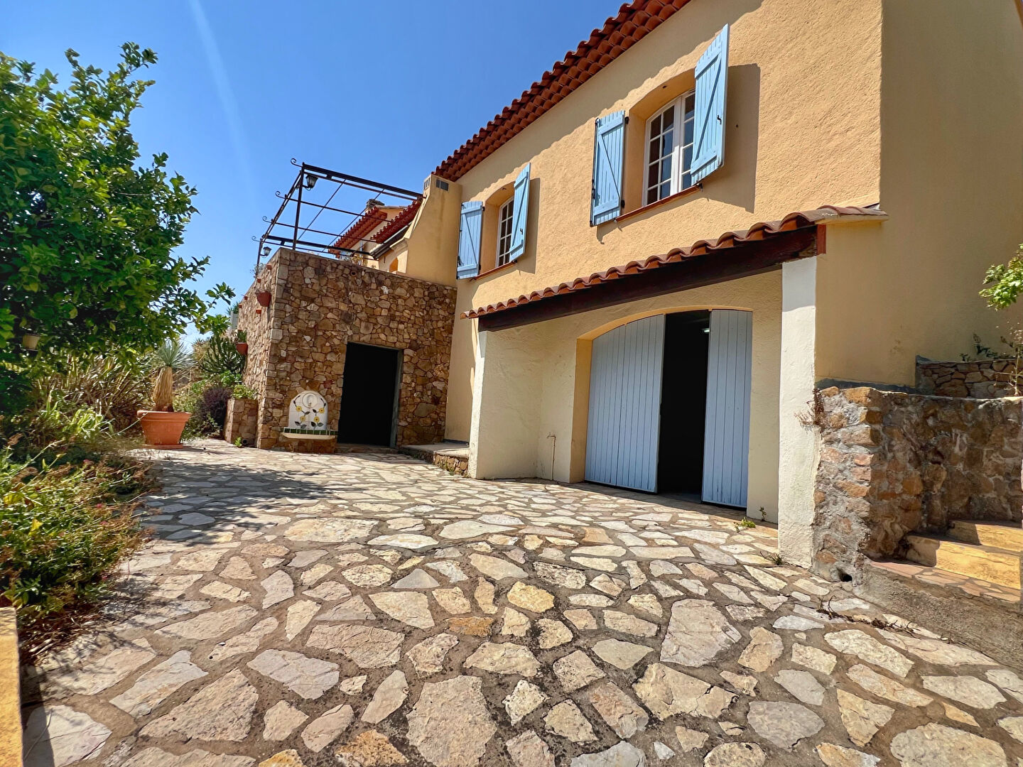 Maison 5 pièces 87 m² · à Carqueiranne · 87 m² · 635 000 €