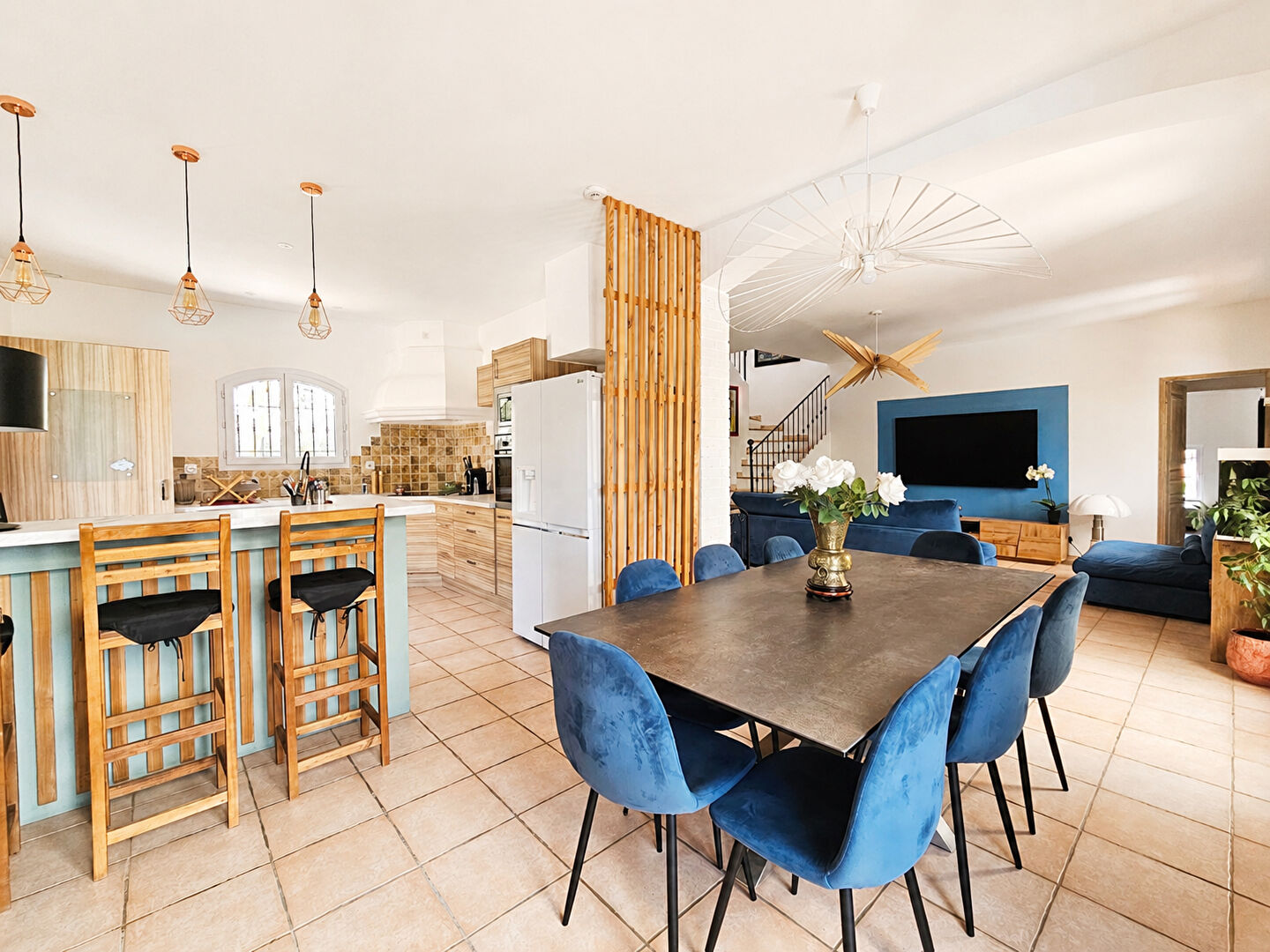 A VENDRE-Maison La Crau 5 pièce(s) 160m2 - Secteur résidentiel et recherché, piscine.
