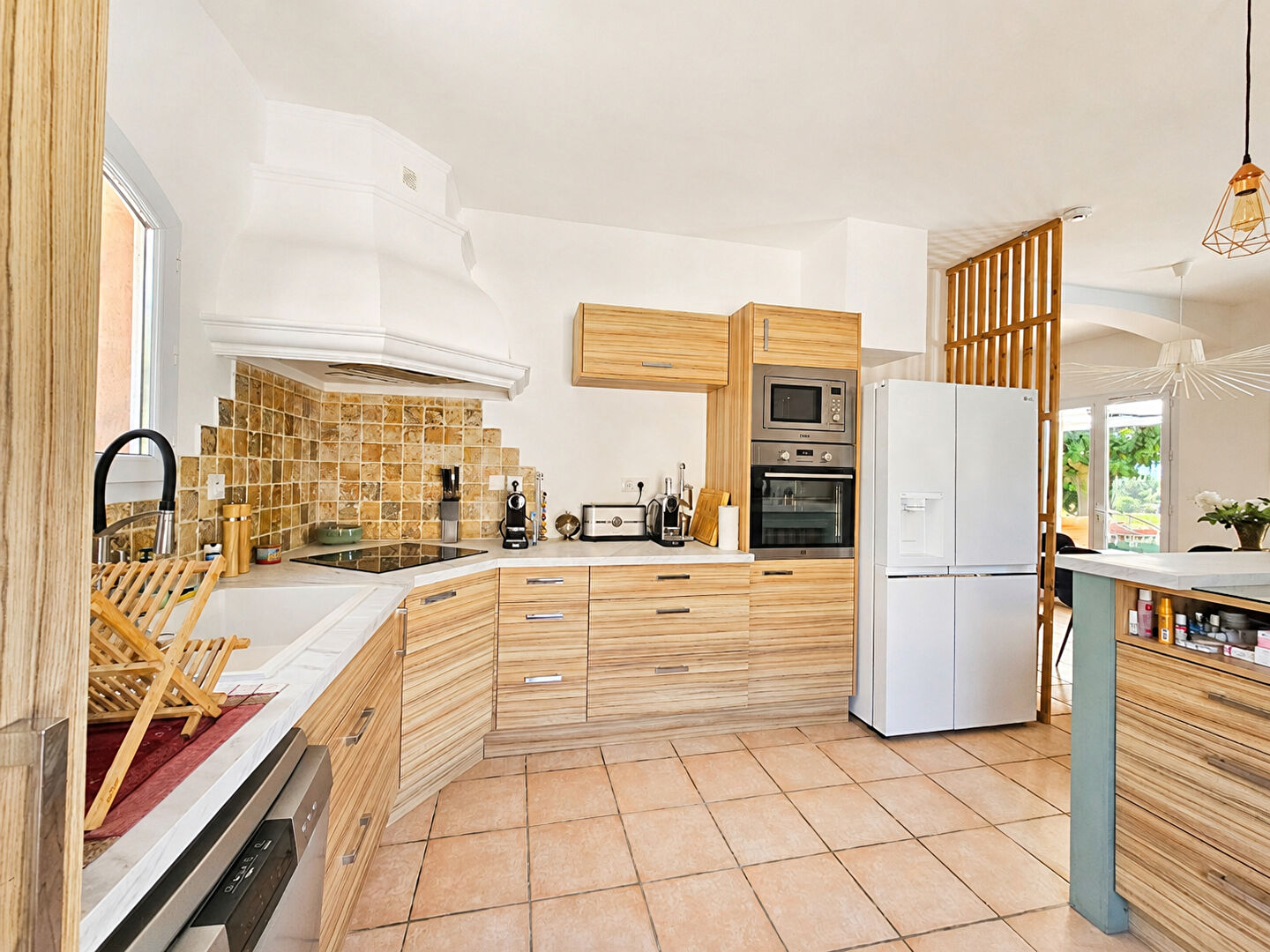 A VENDRE-Maison La Crau 5 pièce(s) 160m2 - Secteur résidentiel et recherché, piscine.