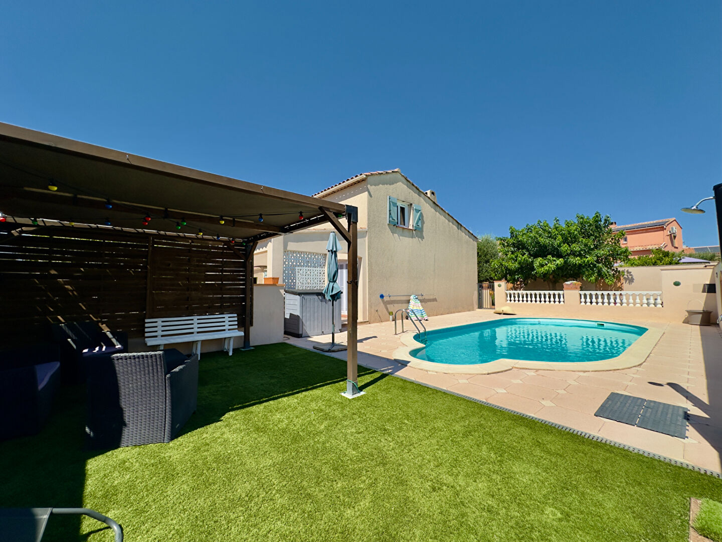 Maison 5 pièces 114 m² · à La Crau · 114 m² · 664 000 €