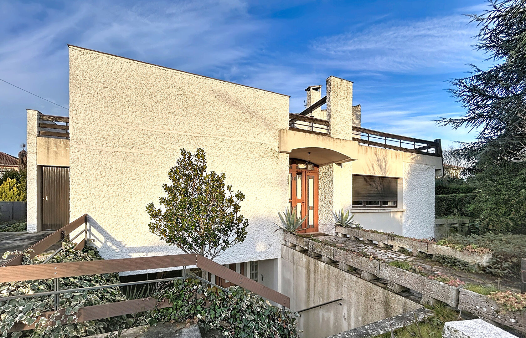 Maison 15 pièces 330 m² · à Castelsarrasin · 330 m² · 215 000 €