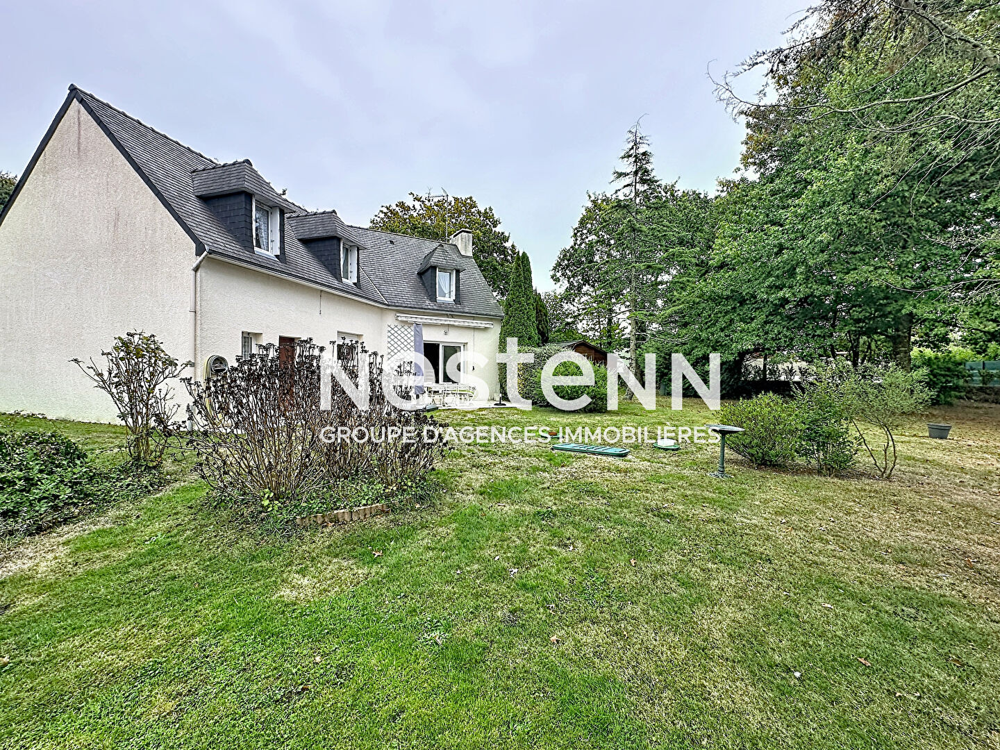 Maison 8 pièces 130 m² · à Plonéour-Lanvern · 130 m² · 283 000 €