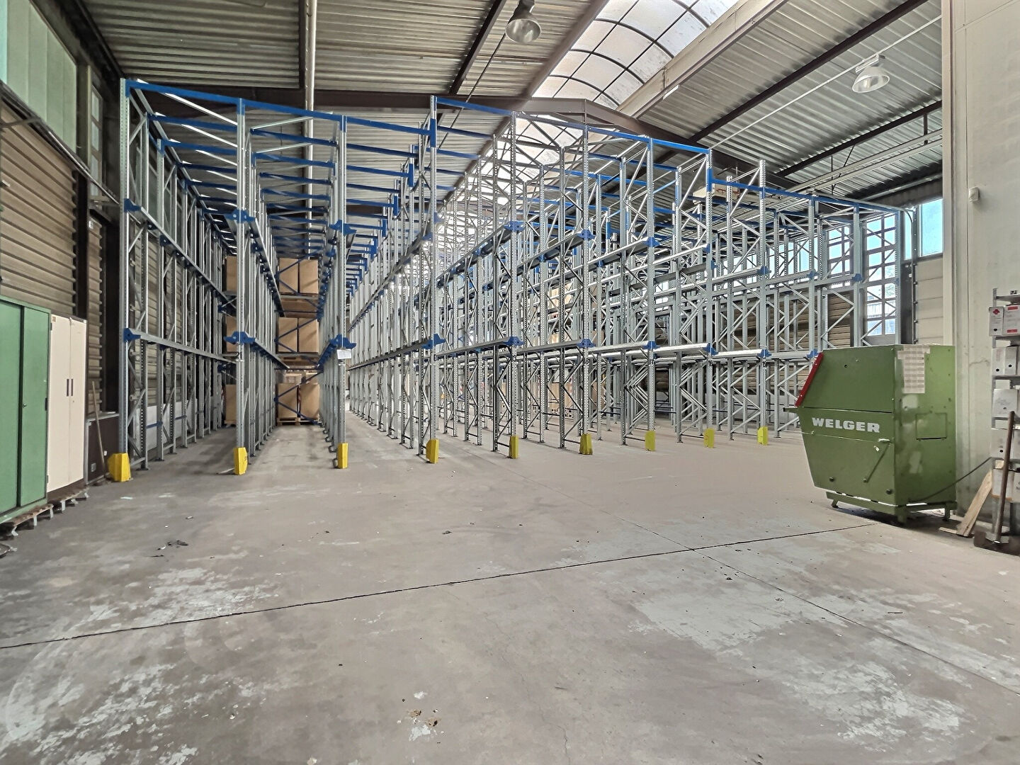 BÂTIMENT INDUSTRIEL / LOGISTIQUE SAINT-AVOLD 4 500 m²