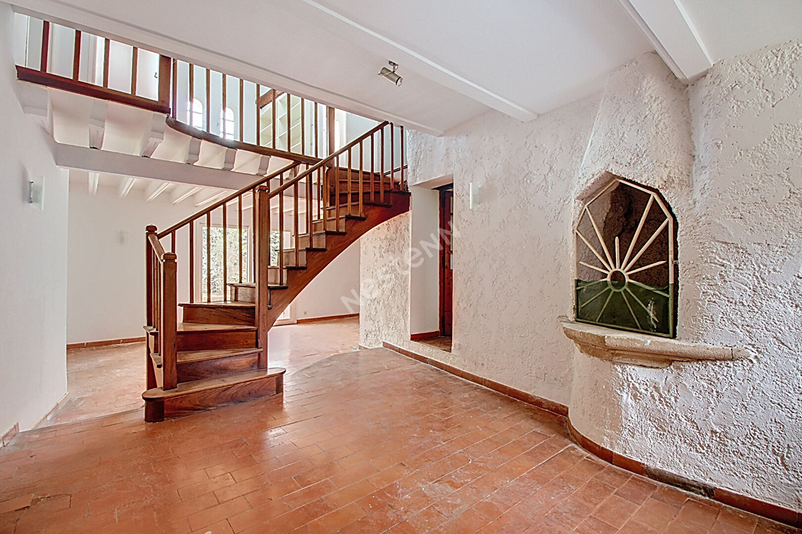 CHARMANTE MAISON DE VILLE T5 SUR SAINT-MITRE-LES-RAMPARTS - A VISITER SANS TARDER