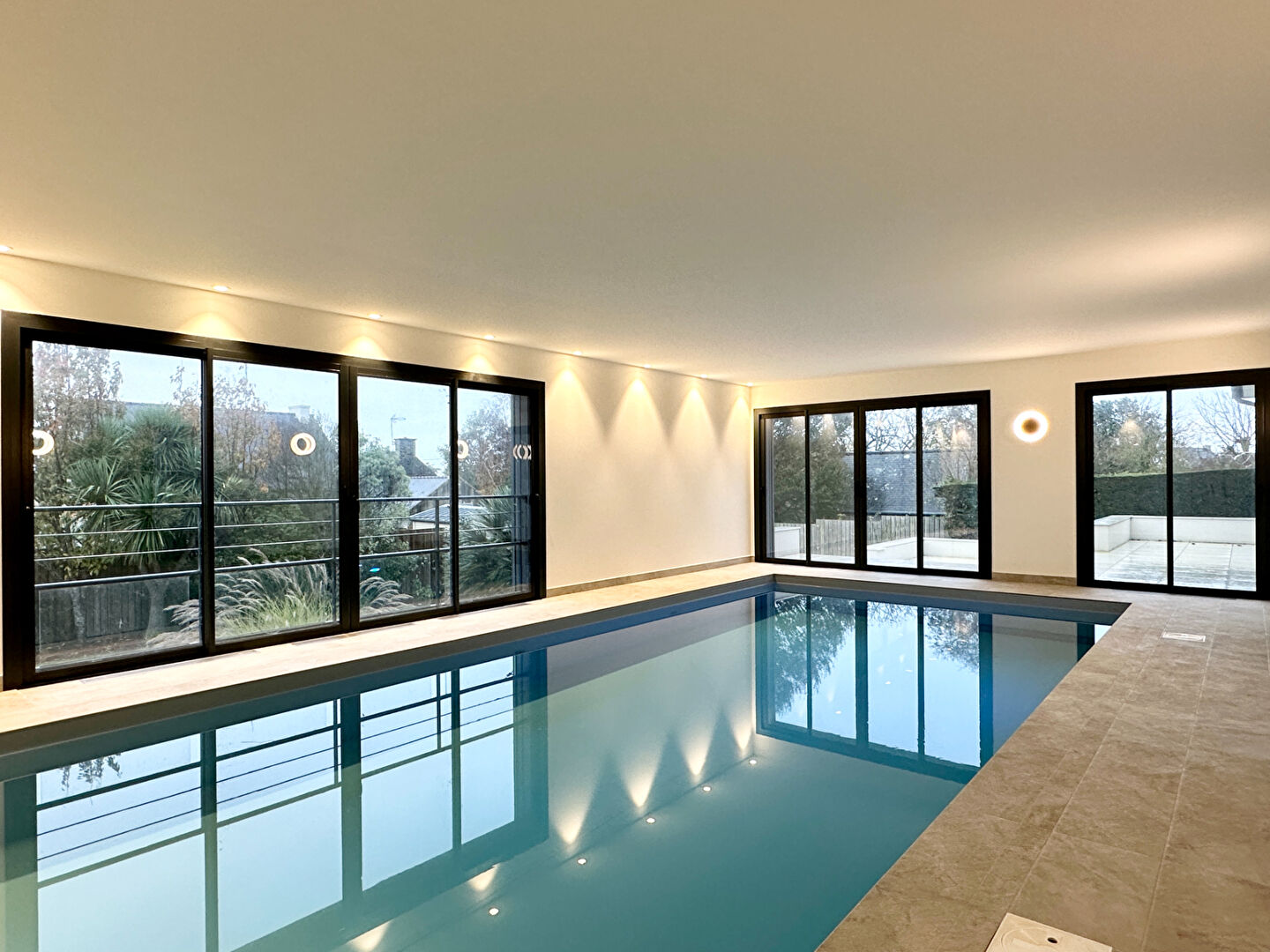 Grande Maison Familiale avec piscine intérieure - CANCALE