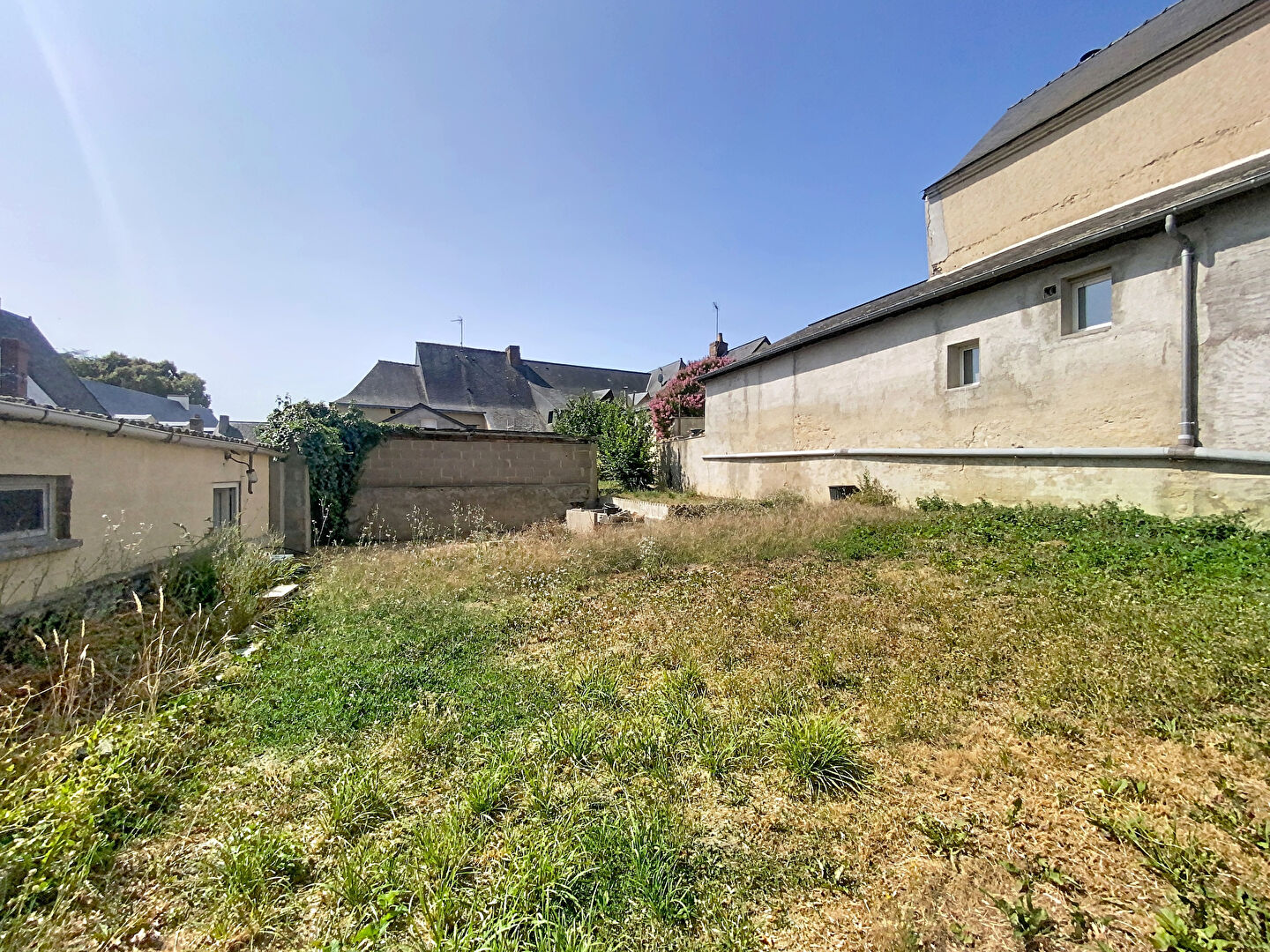 A vendre. Maison rénovée de 127m2 avec terrain et garage à Nyoiseau
