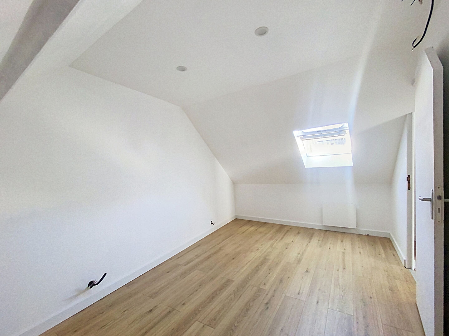 A vendre. Maison rénovée de 127m2 avec terrain et garage à Nyoiseau