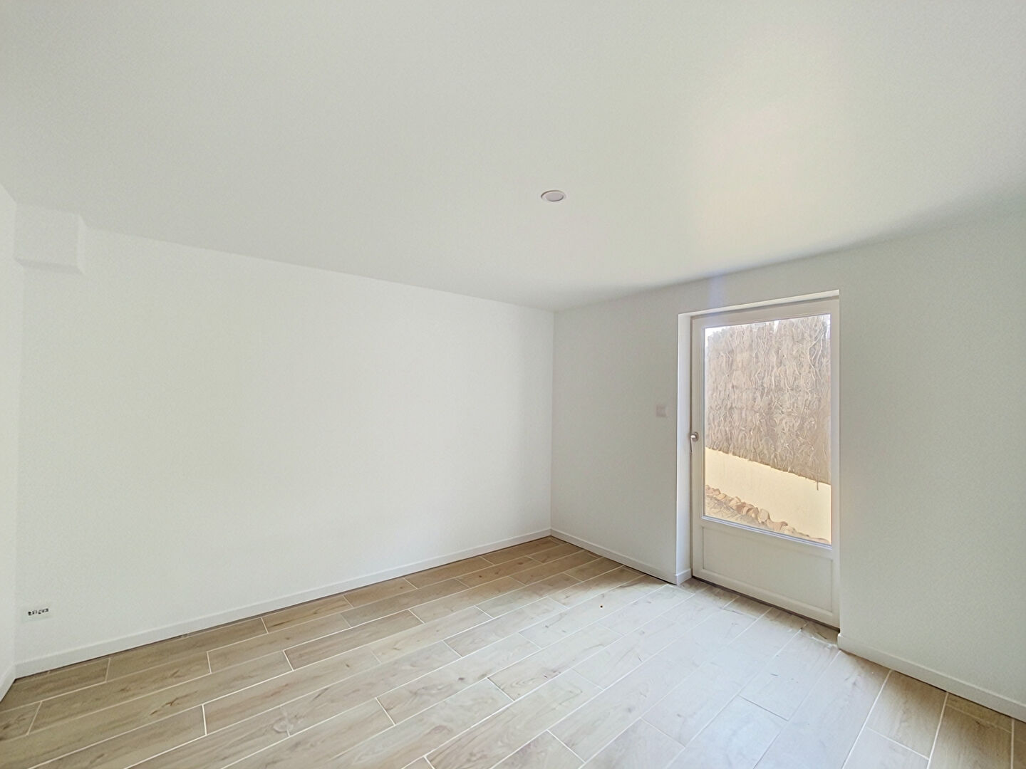 A vendre. Maison rénovée de 127m2 avec terrain et garage à Nyoiseau