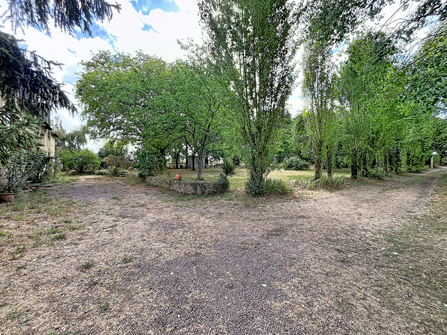 Demeure authentique - 4 chambres avec parc de 5000m2