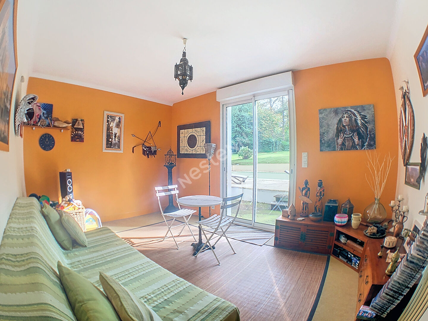 Vente maison familiale de 213m2 à Chateaubriant avec cinq chambres, sur un terrain arboré de plus de 2 hectares avec piscine