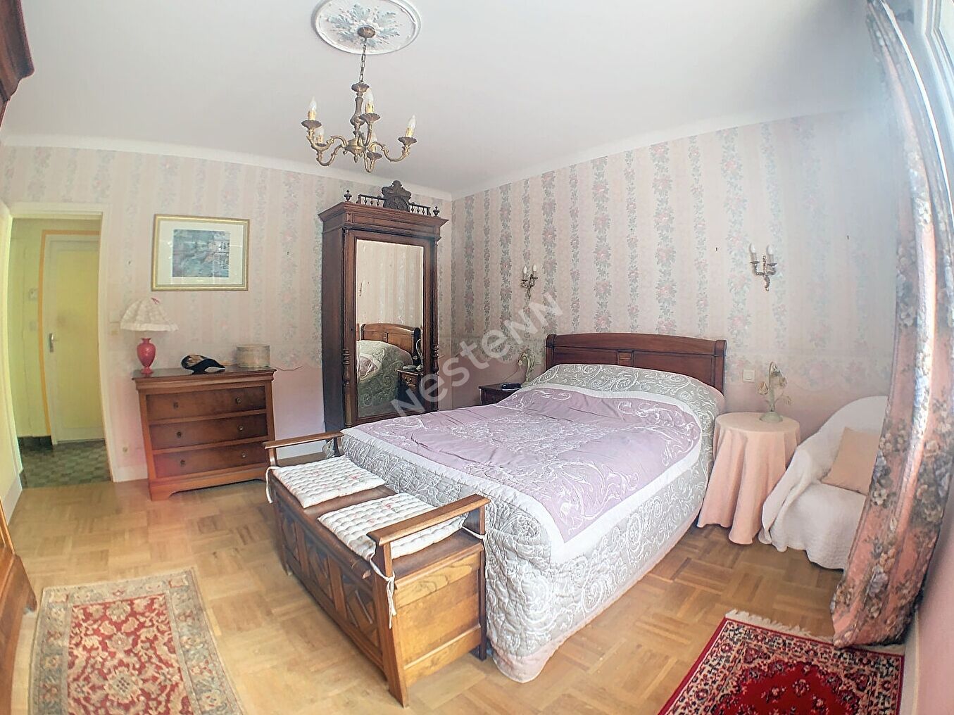 Vente maison familiale de 213m2 à Chateaubriant avec cinq chambres, sur un terrain arboré de plus de 2 hectares avec piscine