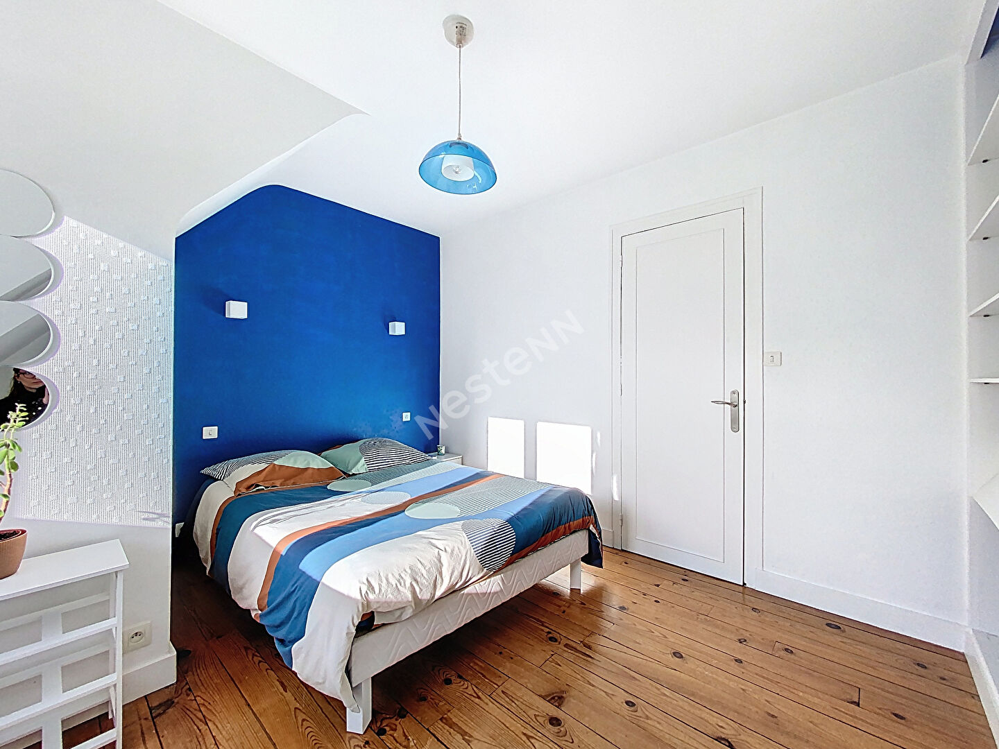 A VENDRE grande maison d'une superficie de 240 m² - 5 chambres - Château-Gontier, proche commerces.
