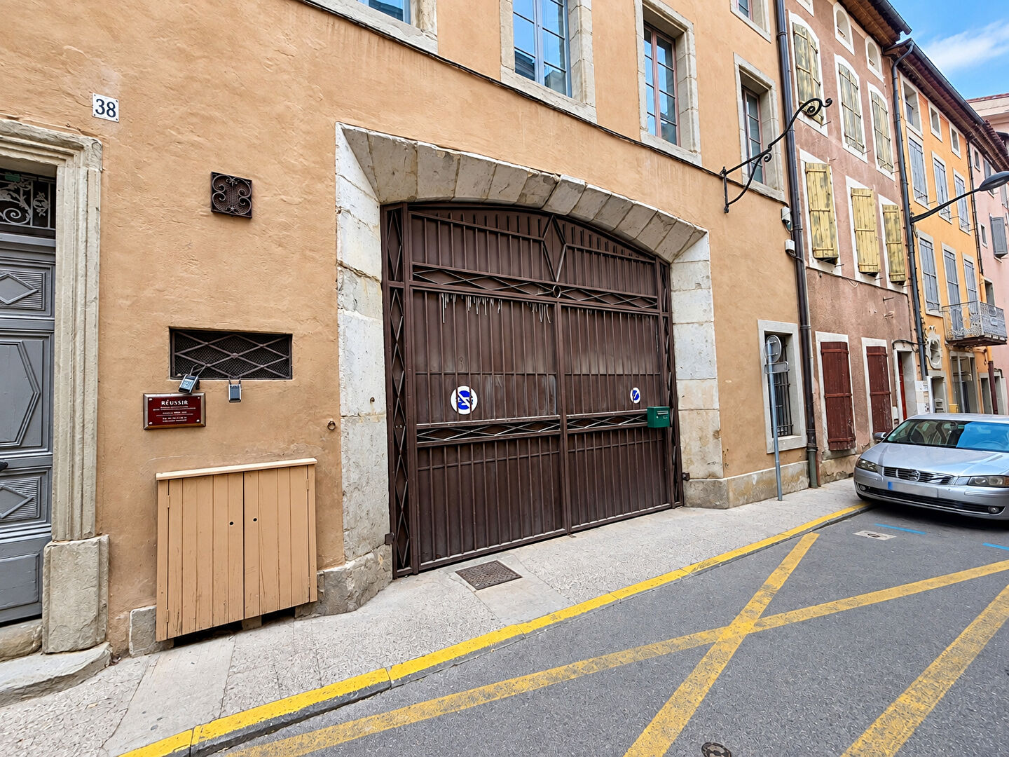 Parking 168 m² · à Carcassonne · 168 m² · 90 000 €