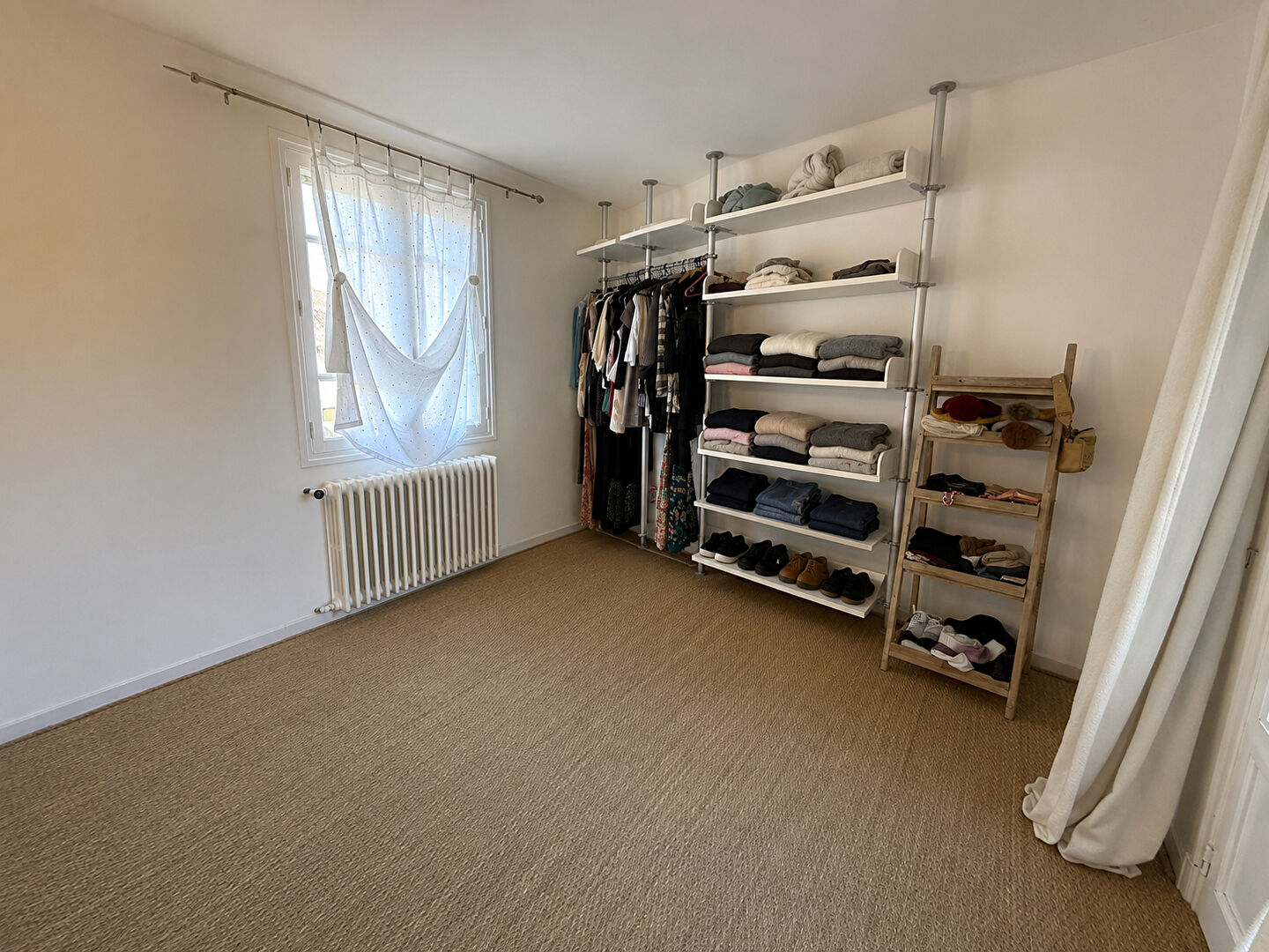 Maison de village avec cour garage remise annexe indépendante aménageable en studio à vendre à Badens