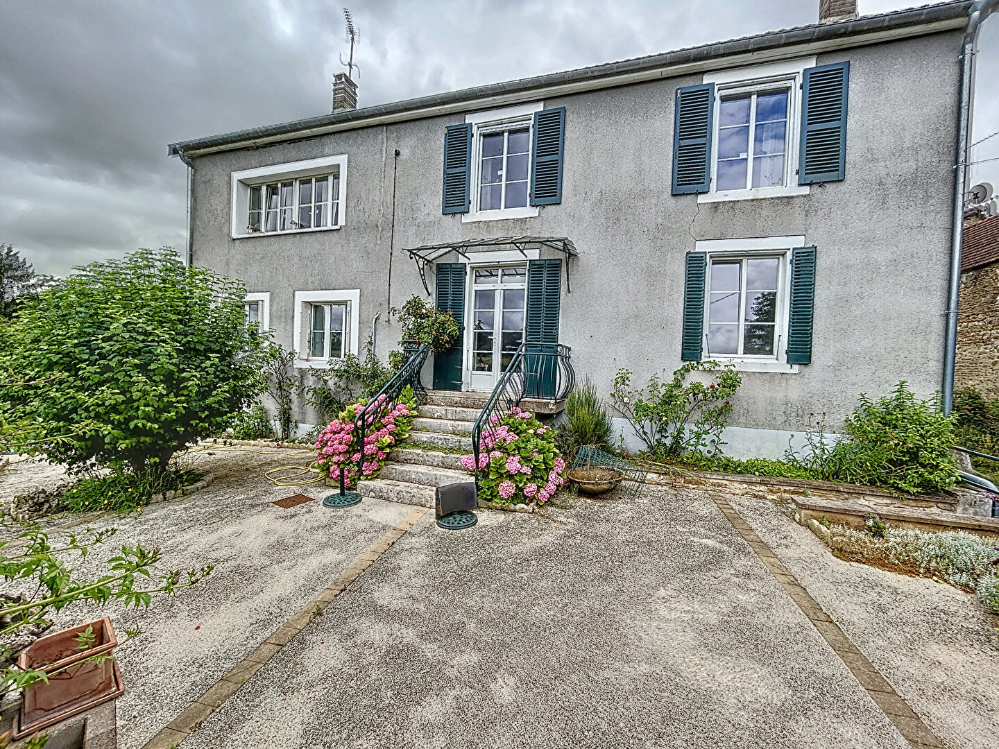 Maison 9 pièces 238 m² · à Andelot Blancheville · 238 m² · 260 000 €