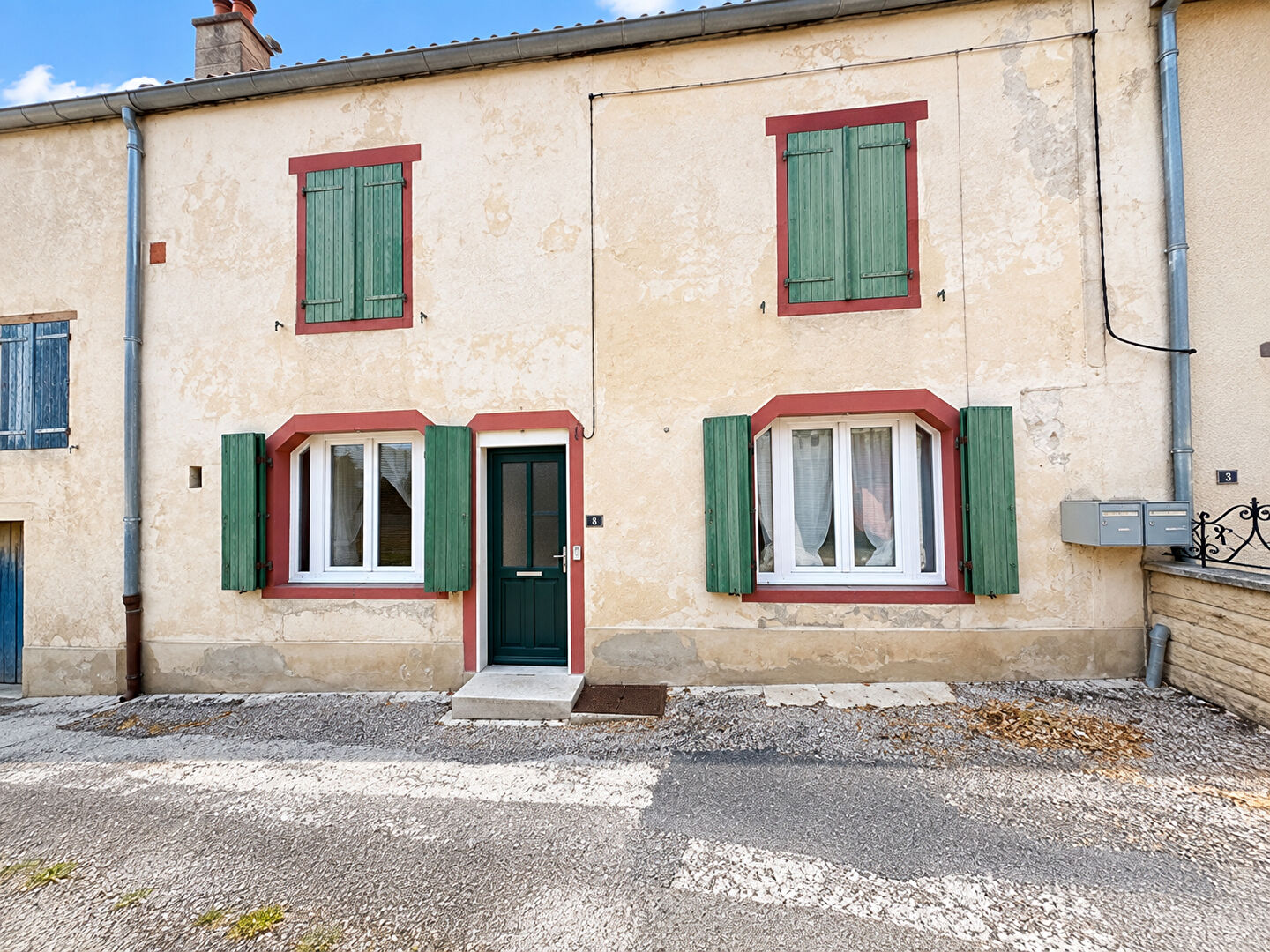 Maison 5 pièces 135 m² · à Bricon · 135 m² · 70 000 €