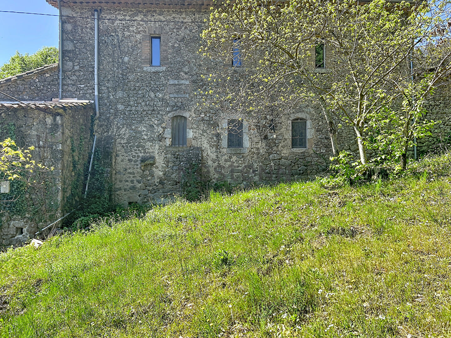 Maison 12 pièces 272 m² · à Lasalle · 272 m² · 583 000 €