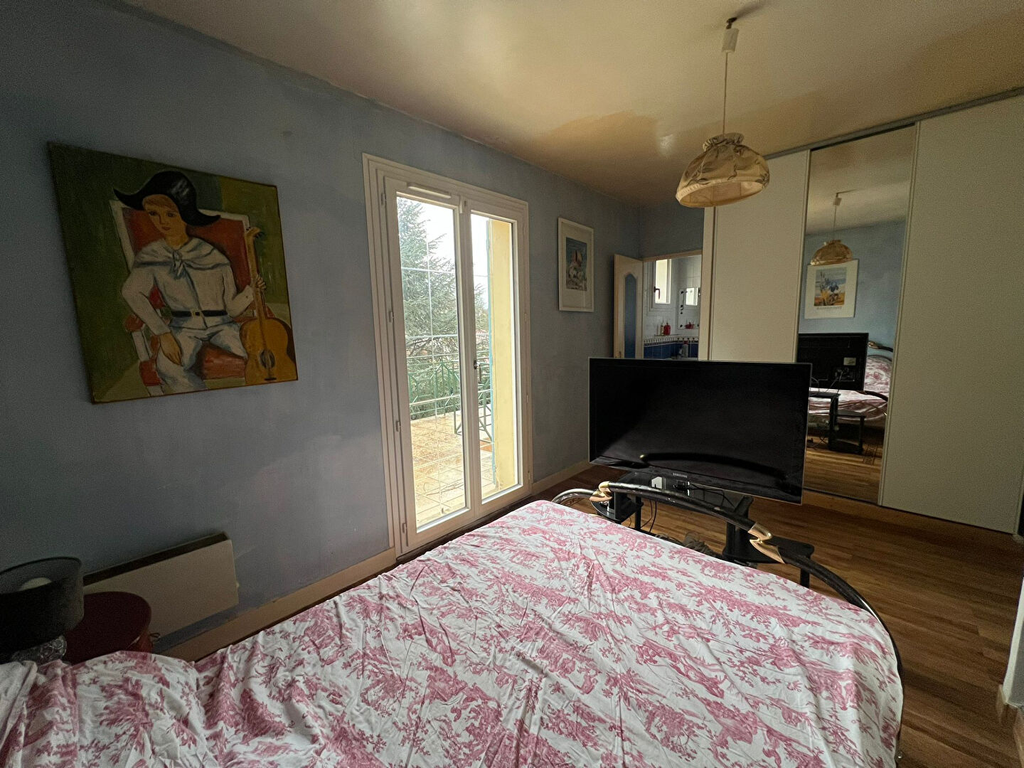 A Mornant (69) : Grande maison de 254 m² avec terrasses, terrain 2428 m² + piscine