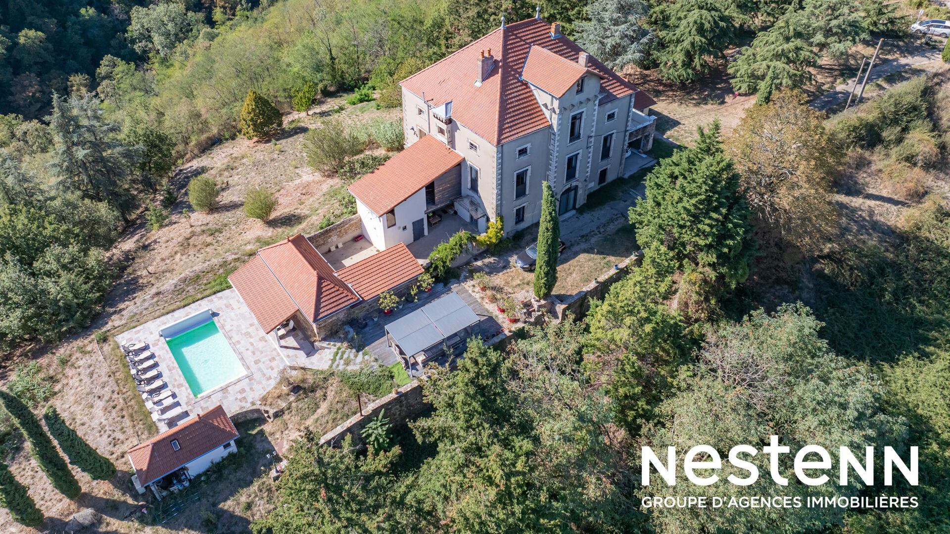20 pièces 532 m² · à Condrieu · 532 m² · 1 690 000 €