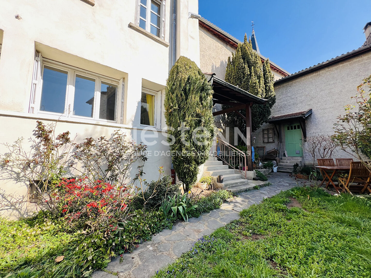 Maison de village T6 avec jardin