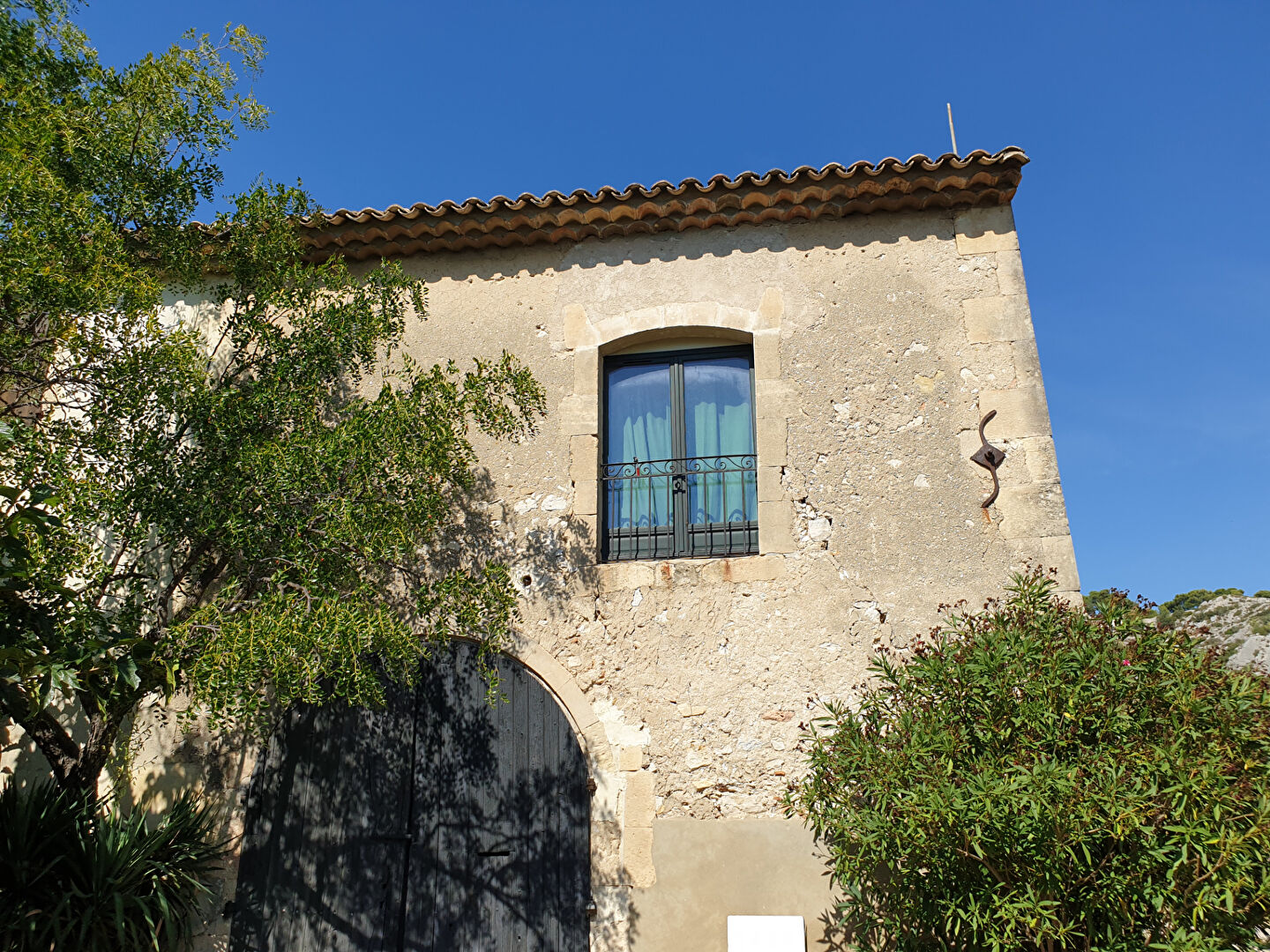 Maison 18 pièces 700 m² · à Mouries · 700 m² · 7 315 000 €
