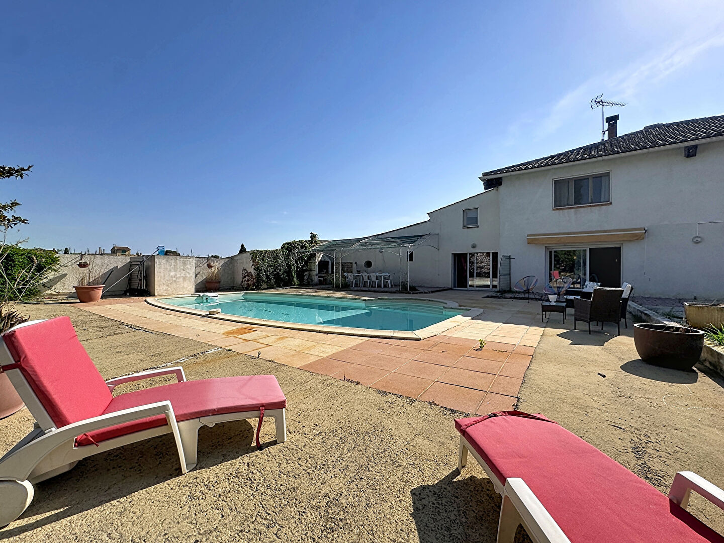 Maison 12 pièces 395 m² · à Arles · 395 m² · 440 000 €