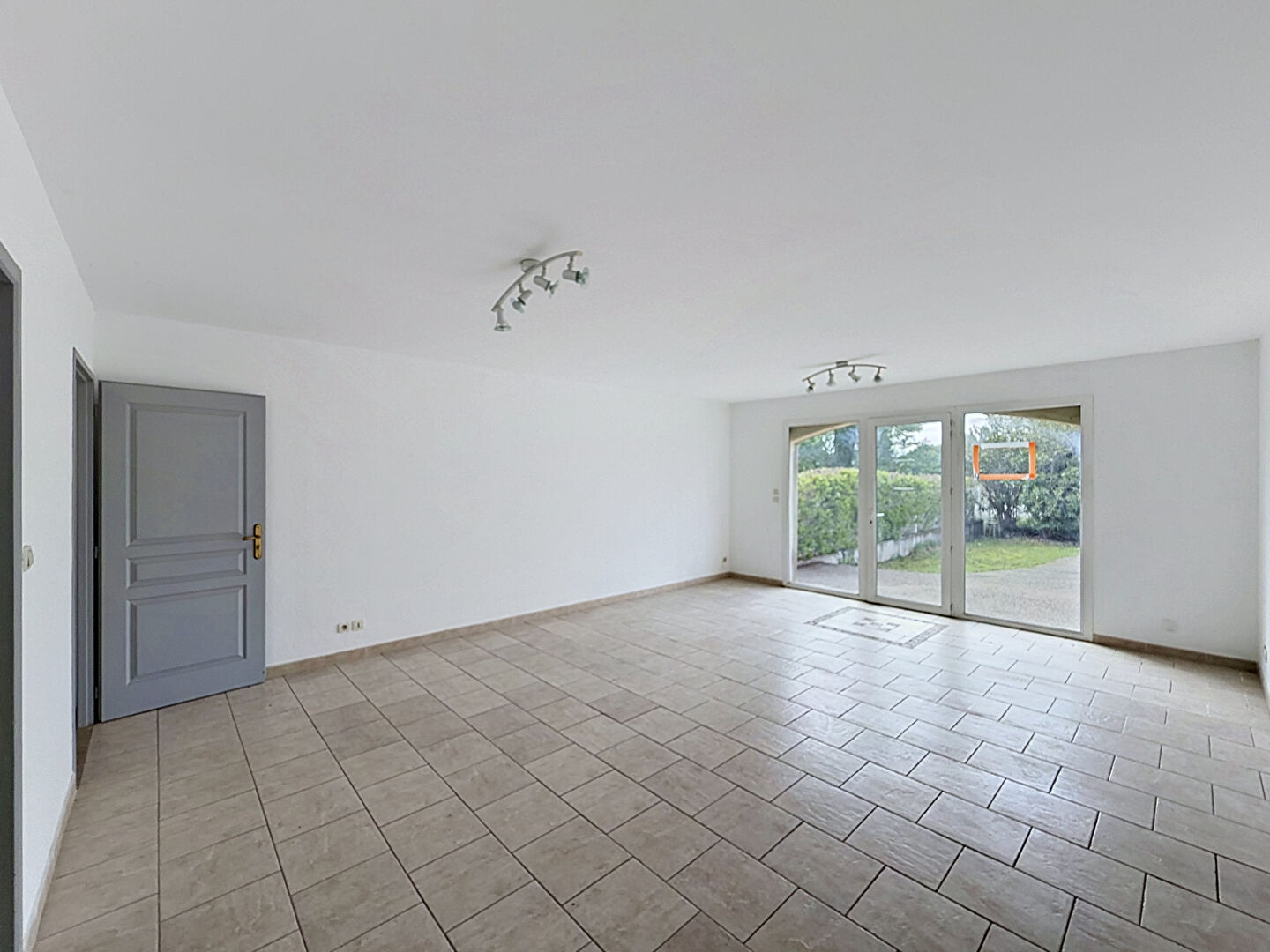 Local commercial 43 m² · à Graveson · 43 m² · 165 000 €