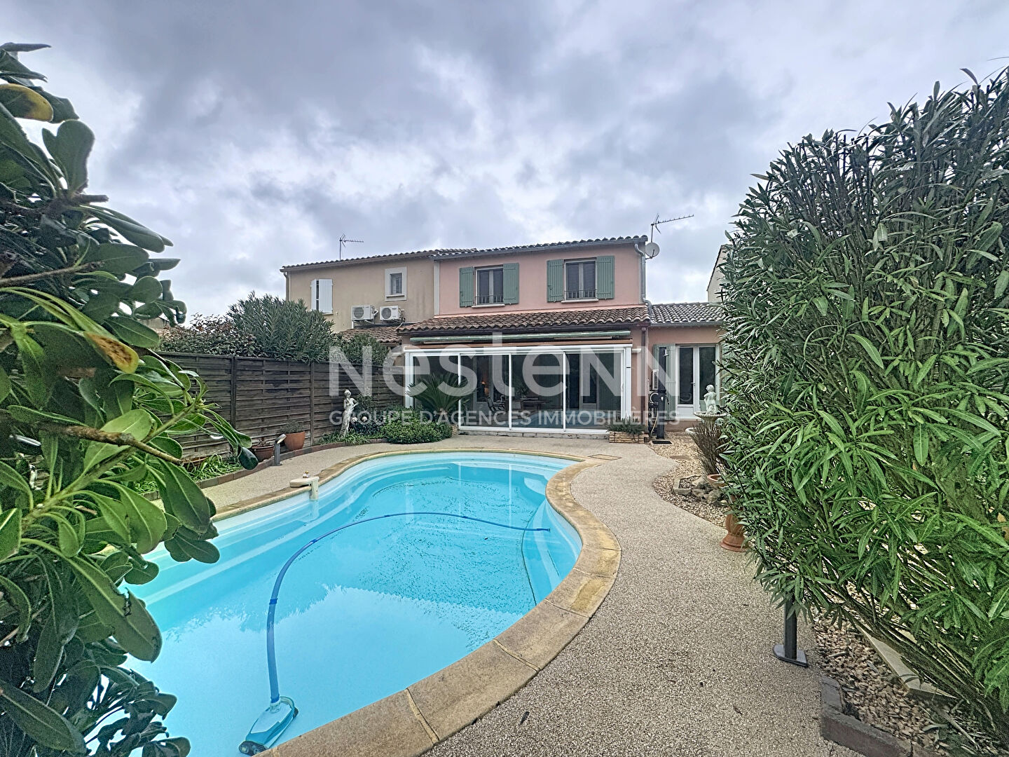 Maison à vendre à Graveson - 5 pièces avec piscine