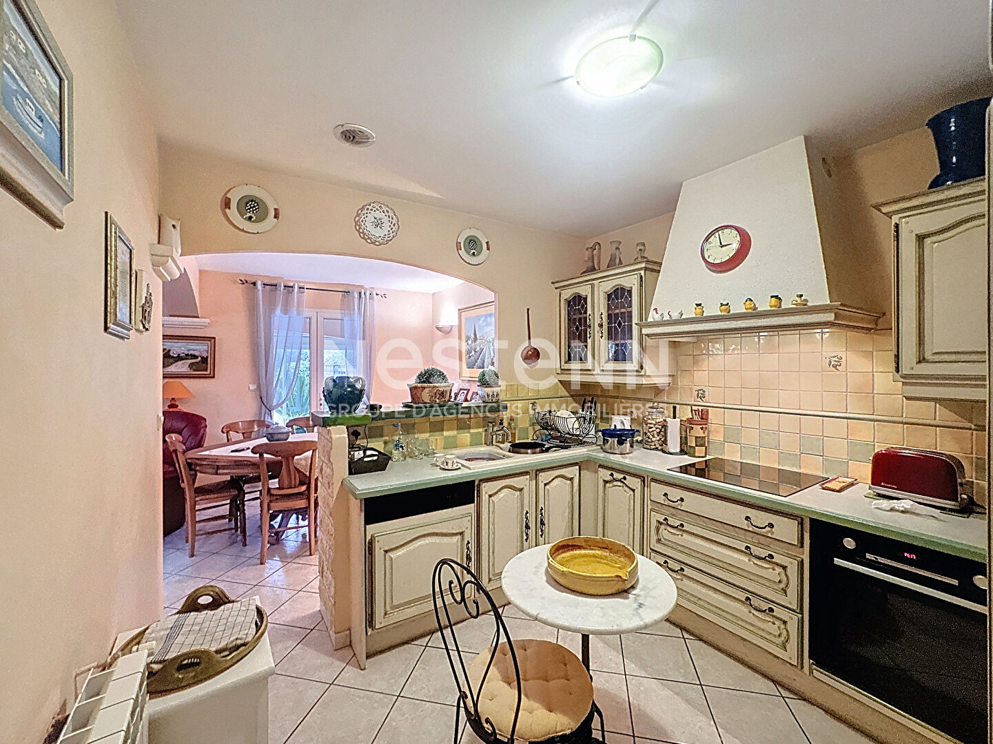 Maison à vendre à Graveson - 5 pièces avec piscine