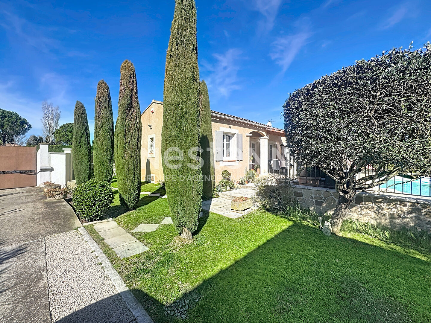 À vendre à Graveson ? Charmante maison plain pied avec studio indépendant